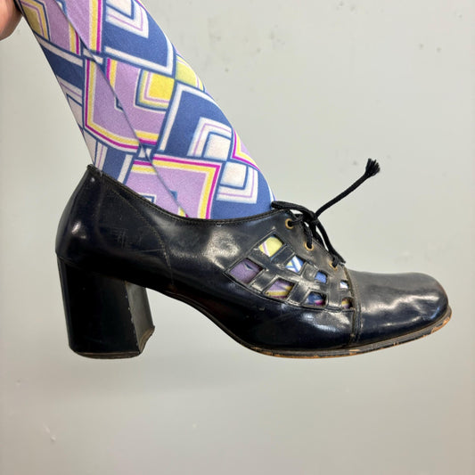 vtg 60s CUT OUT PUMPS // size 9 vintage mod navy blue leather chunky platform heels lace up stacked loafers soft goth wednesday addams cute