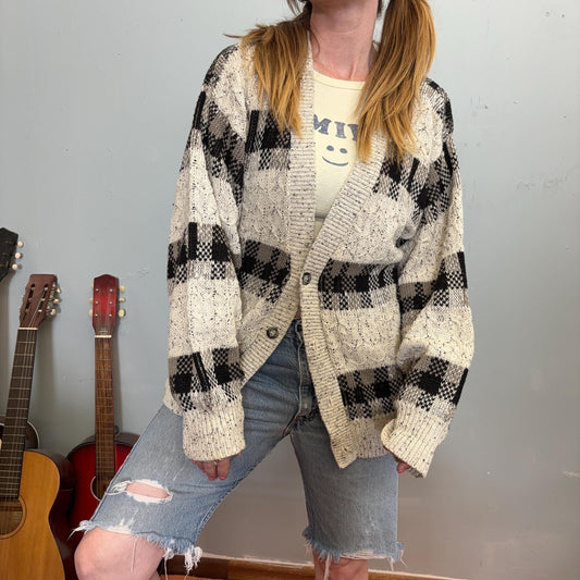 vtg 70s PLAID TEXTURED CARDIGAN // vintage neutral gray white heathered striped checkered cotton sweater oversized medium slouchy fit cozy