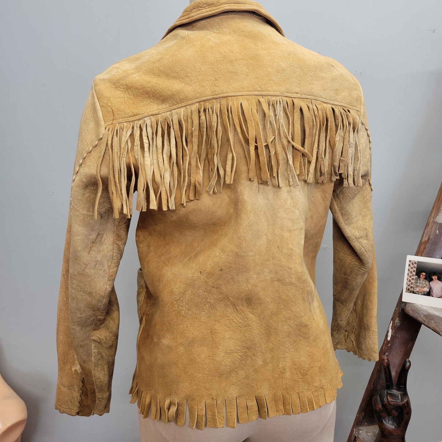 vtg 1940s BUCKSKIN FRINGE JACKET // vintage toggle button tan leather cropped hippie western ranchwear easy rider davy crockett retro style