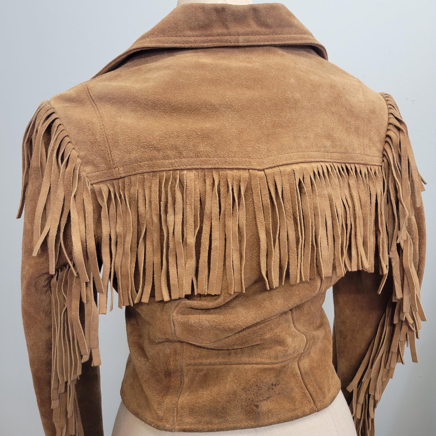 vtg 70s SANDY BROWN FRINGE Jacket // vintage suede leather tan cropped western hippie biker style easy rider buckskin davy Crockett small