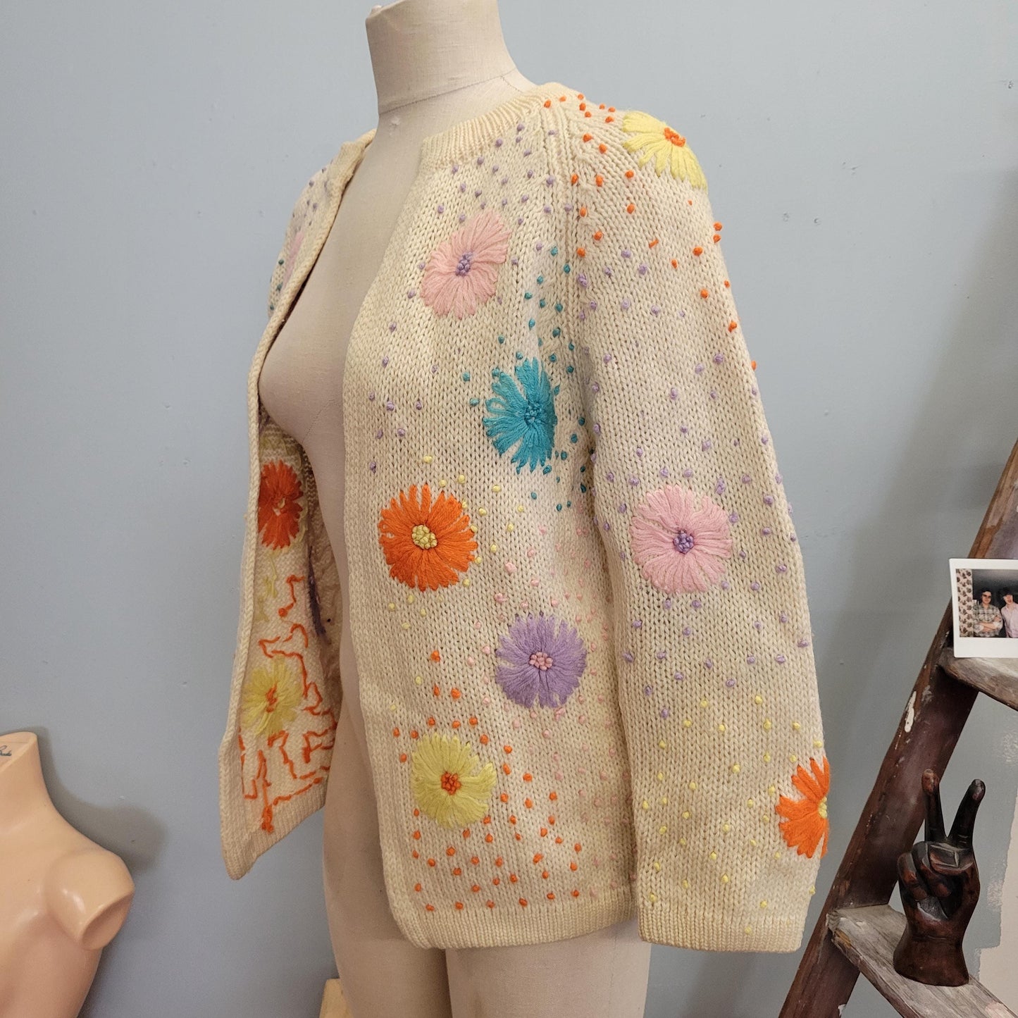 vtg 50s FLOWER POWER EMBROIDERED Sweater // vintage bright mod retro floral preppy rockabilly wool cardigan autumn cozy white cute cardigan