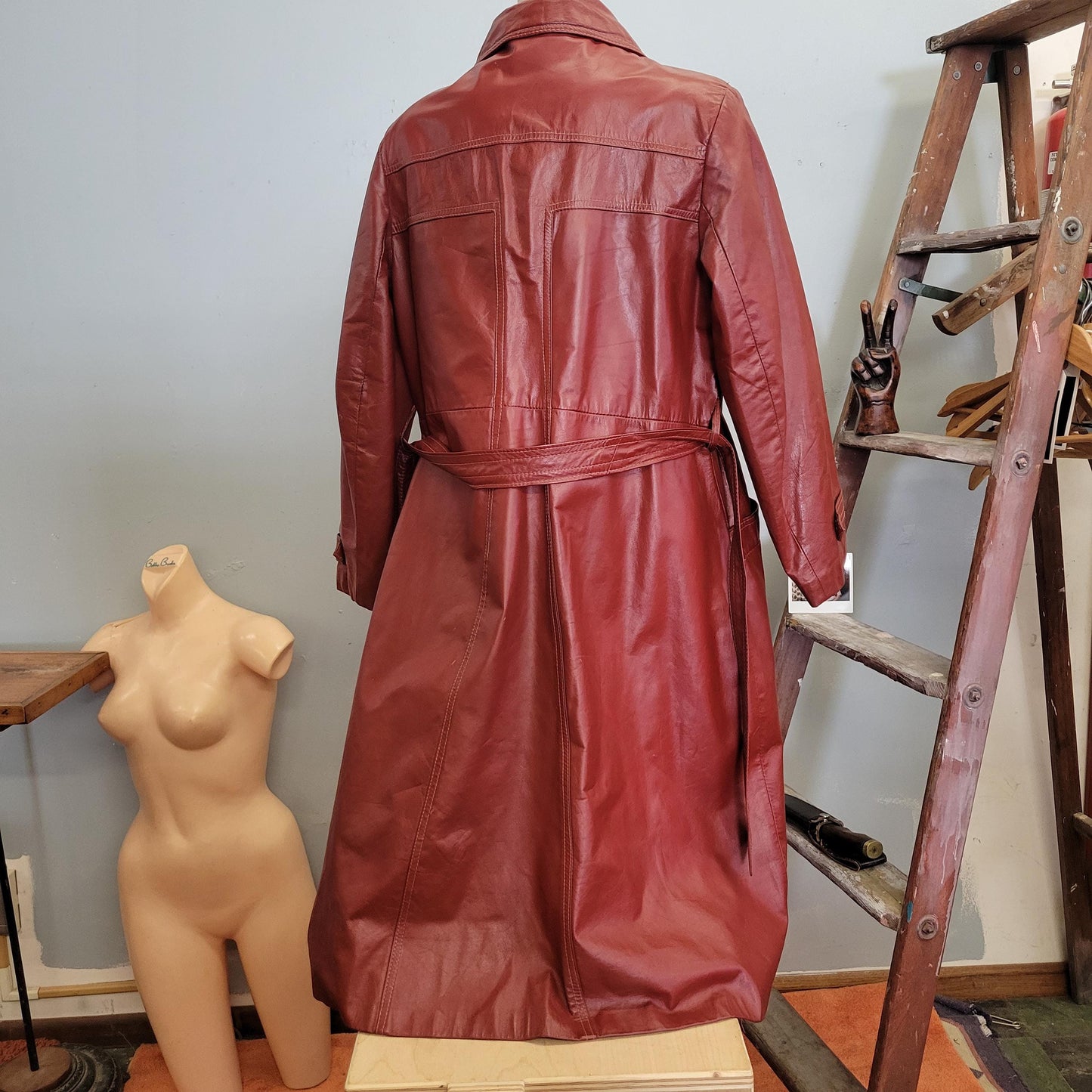 vtg 70s LONG LEATHER JACKET // vintage mod burgundy soft belted trench coat boho autumn style women’s small sleek chic structured minimalist