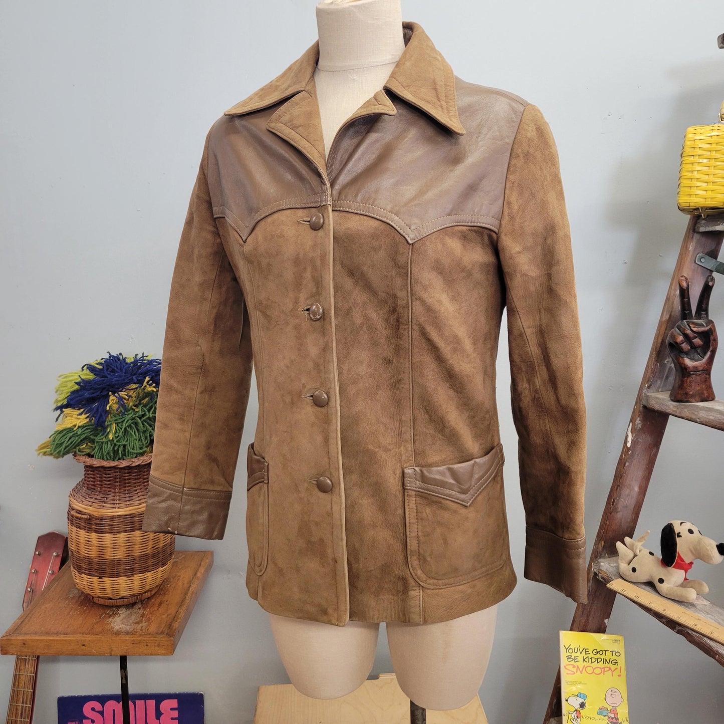 vtg 70s LEATHER SUEDE JACKET // vintage womens large pointy collar retro style buckskin patent leather two tone hippie western ranch style