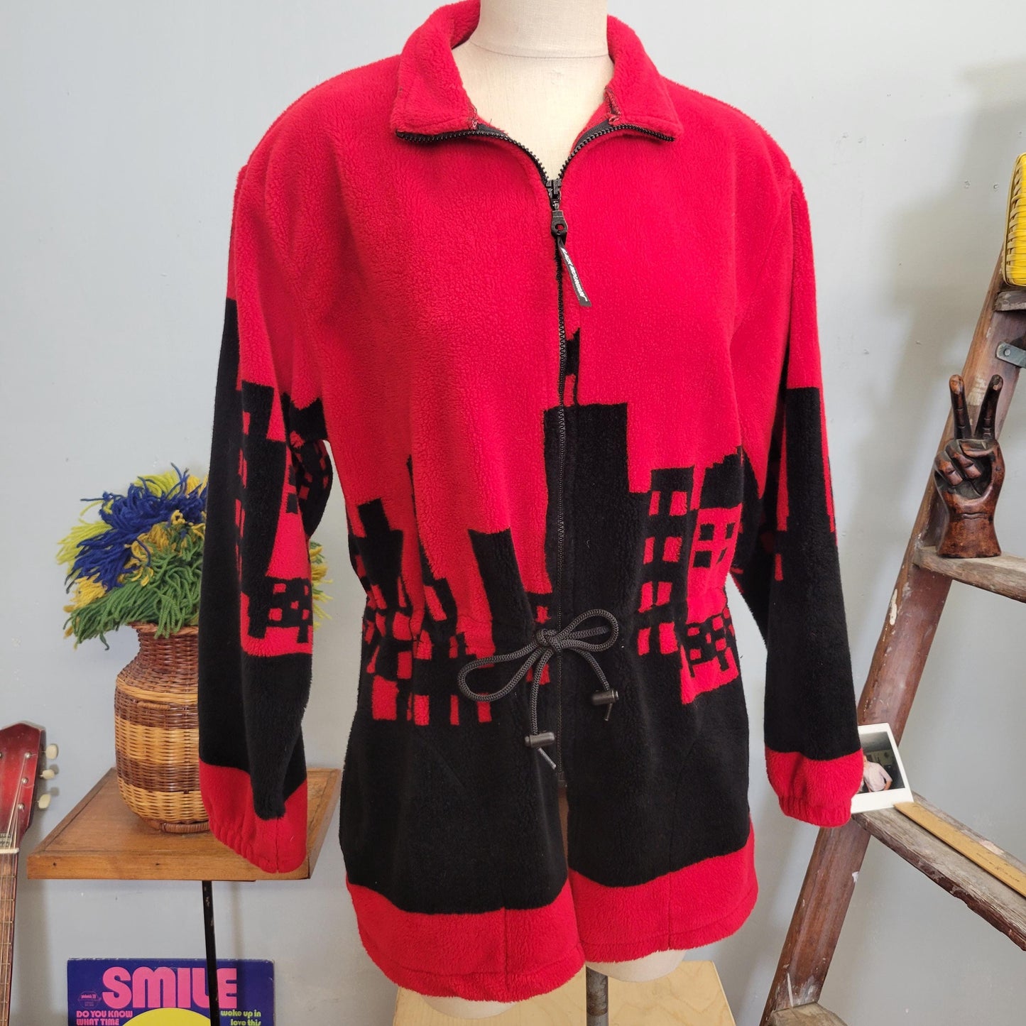 vtg 80s RED CITY SCENE Jacket // vintage black skyline motif outdoor gear medium soft zip up parka retro all over print cute autumn warm top