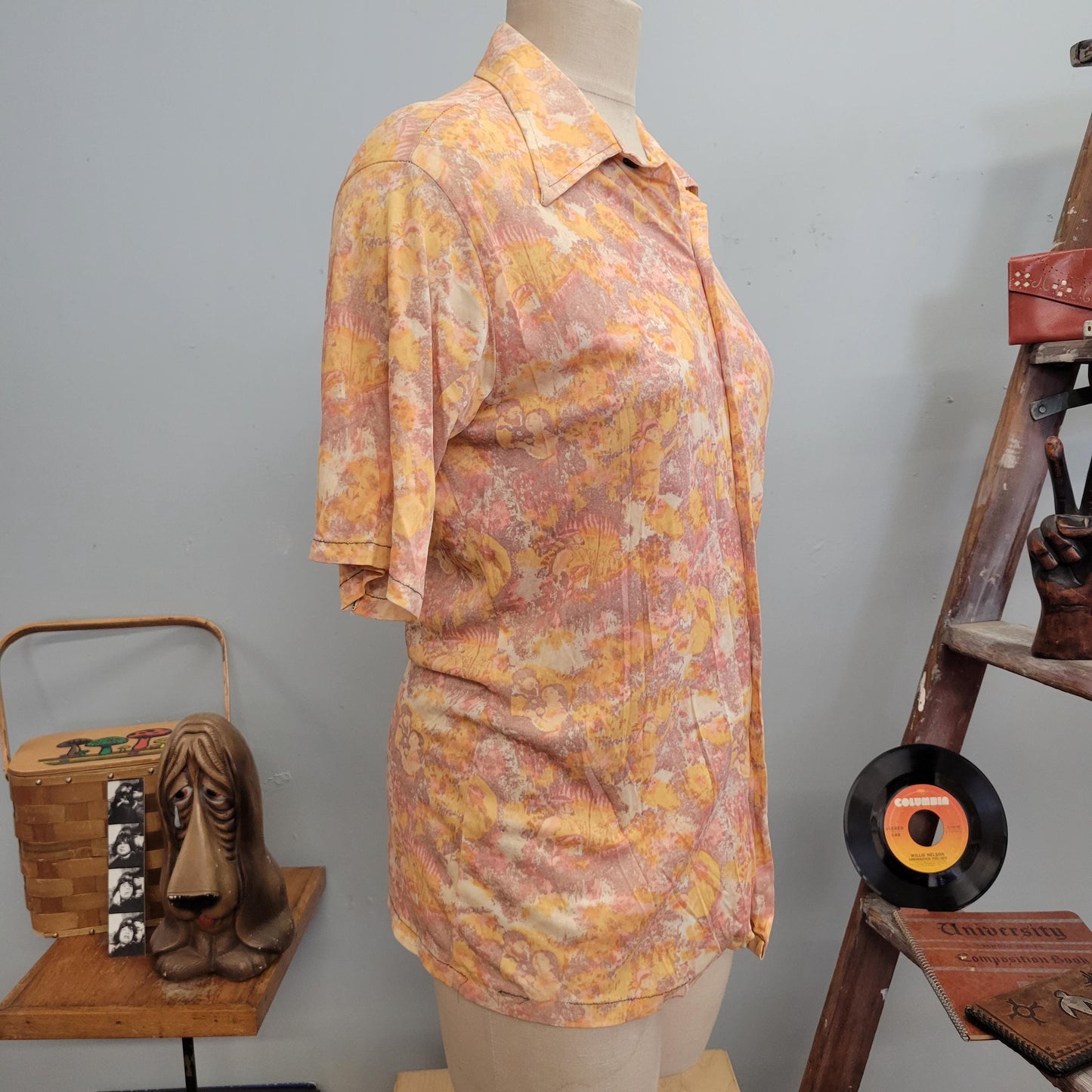 vtg 70s PAINTED SILKY TOP // vintage jc penney medium 1800s scene pointy collar pastel retro tapered psychedelic short sleeve autumn style