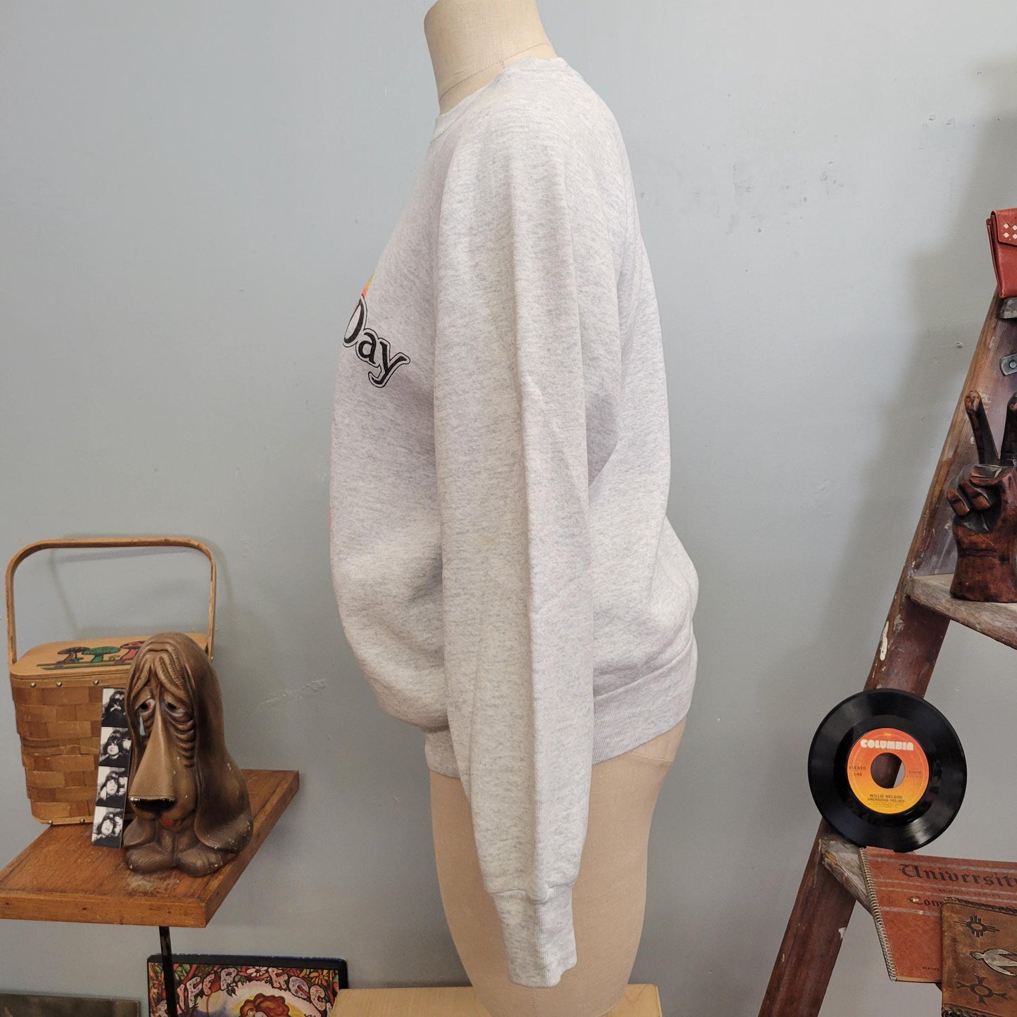 vtg 90s GROUNDHOG DAY SWEATSHIRT // vintage 1992 movie sweatshirt bill murray Punxsutawney Phil holiday souvenir tourist Woodstock Illinois