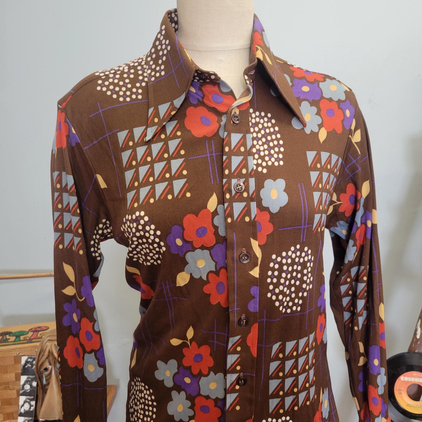 vtg 70s FLOWER POWER TOP // vintage button down masterbuilt medium autumn style abstract psychedelic retro pointy collared hippie mod style