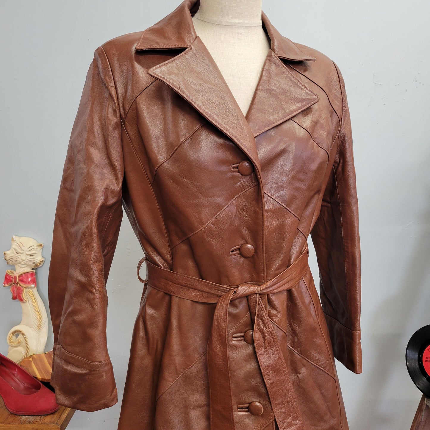 vtg 70s CARAMEL LEATHER COAT // vintage dan di modes medium womens brown angled stitch detail belted collared stroller brown trench duster