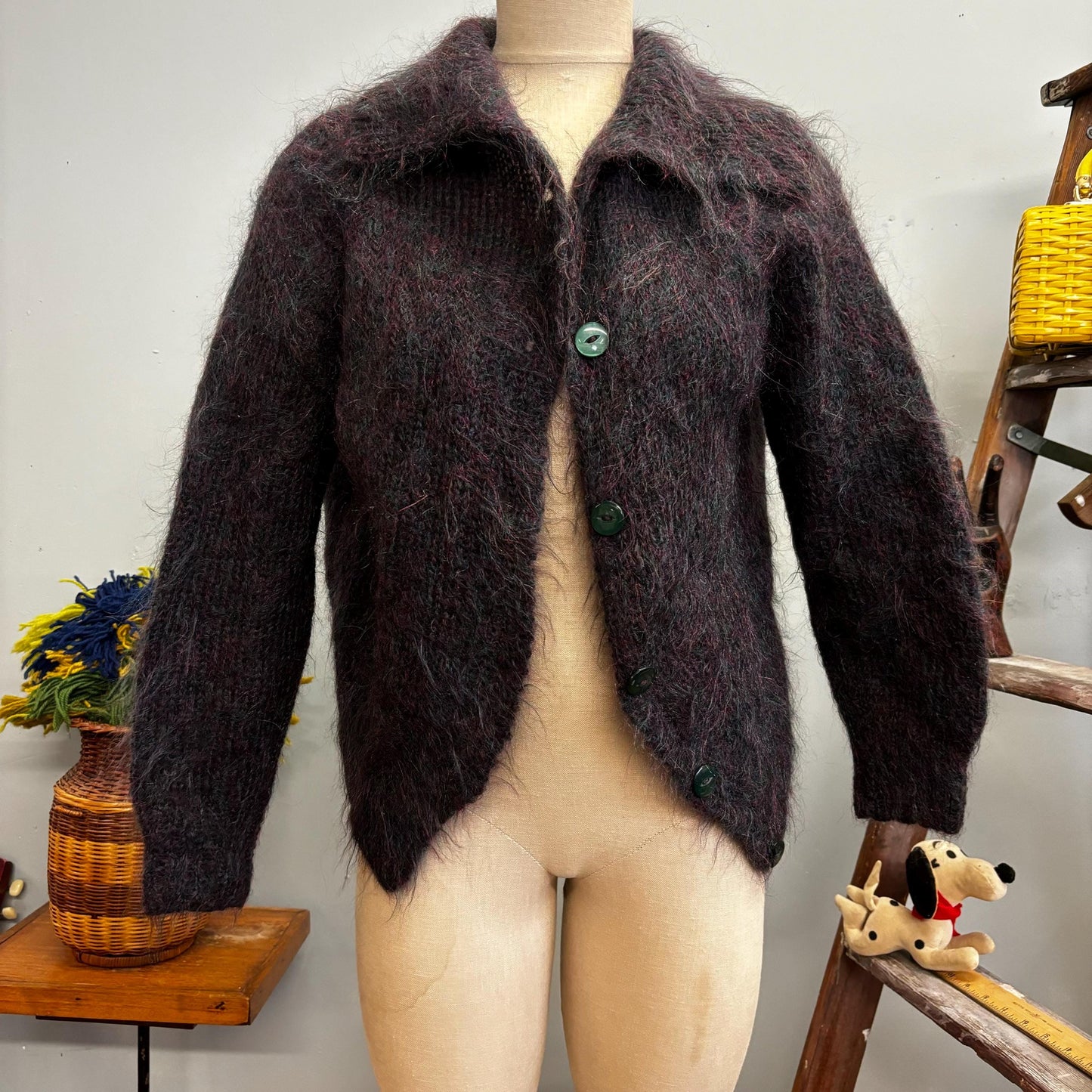 vtg 50s PURPLE SHAGGY MOHAIR Sweater // vintage scotland fuzzy wool two tone green cat eye button oversized pointy collar autumn cardigan
