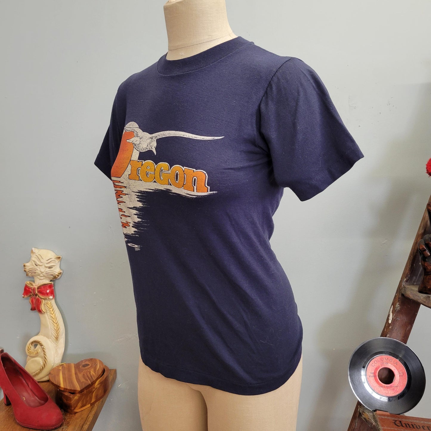 vtg 80s OREGON TSHIRT // vintage jerzees russell small single stitch retro sunset seagull beach scene tourist graphic tee portland hippie