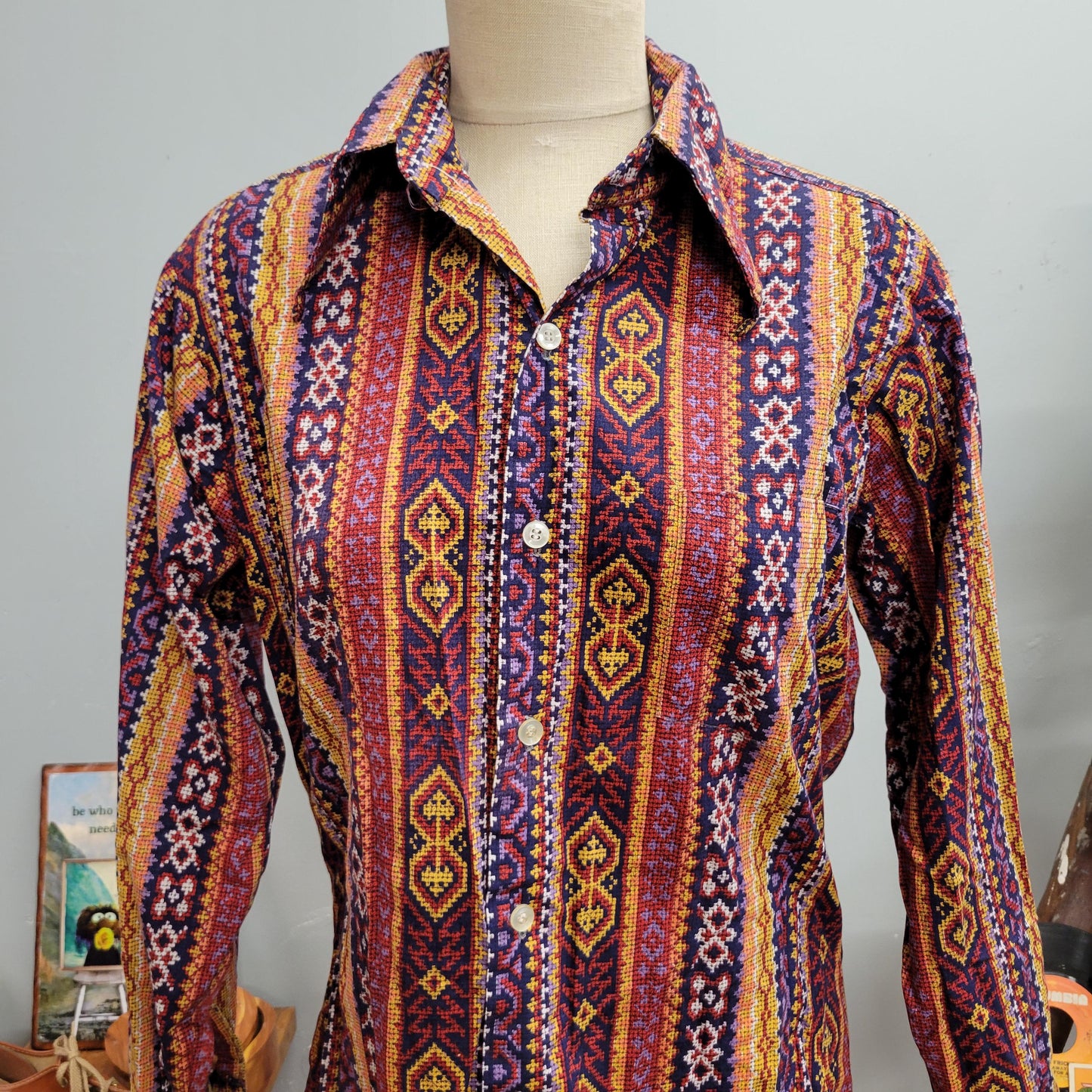 vtg 70s PSYCHEDELIC BUTTON DOWN Shirt // vintage montgomery ward top medium unisex tapestry pattern abstract pointy collar retro hippie mod
