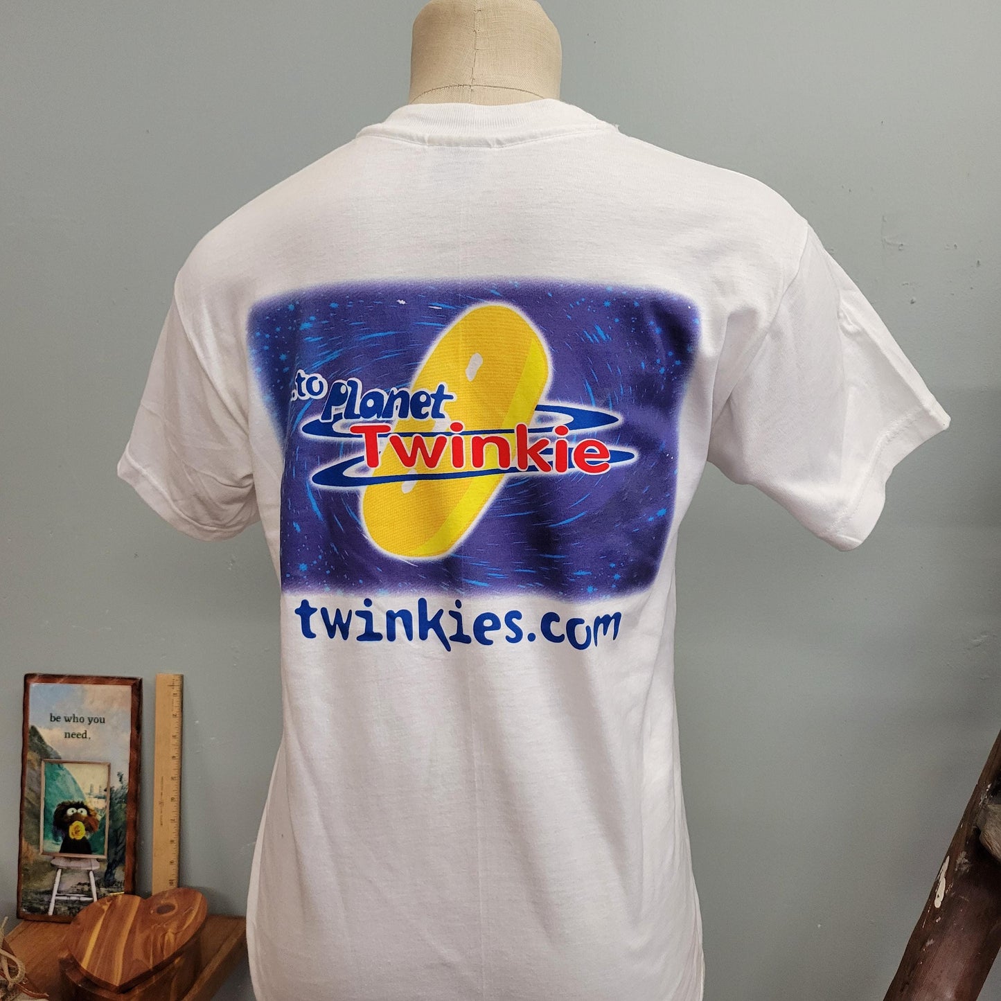 vtg 90s PLANET TWINKIES TSHIRT // vintage snack large 14-16 hanes cute food snack tee retro junk food y2k nostalgic pop culture graphic tee