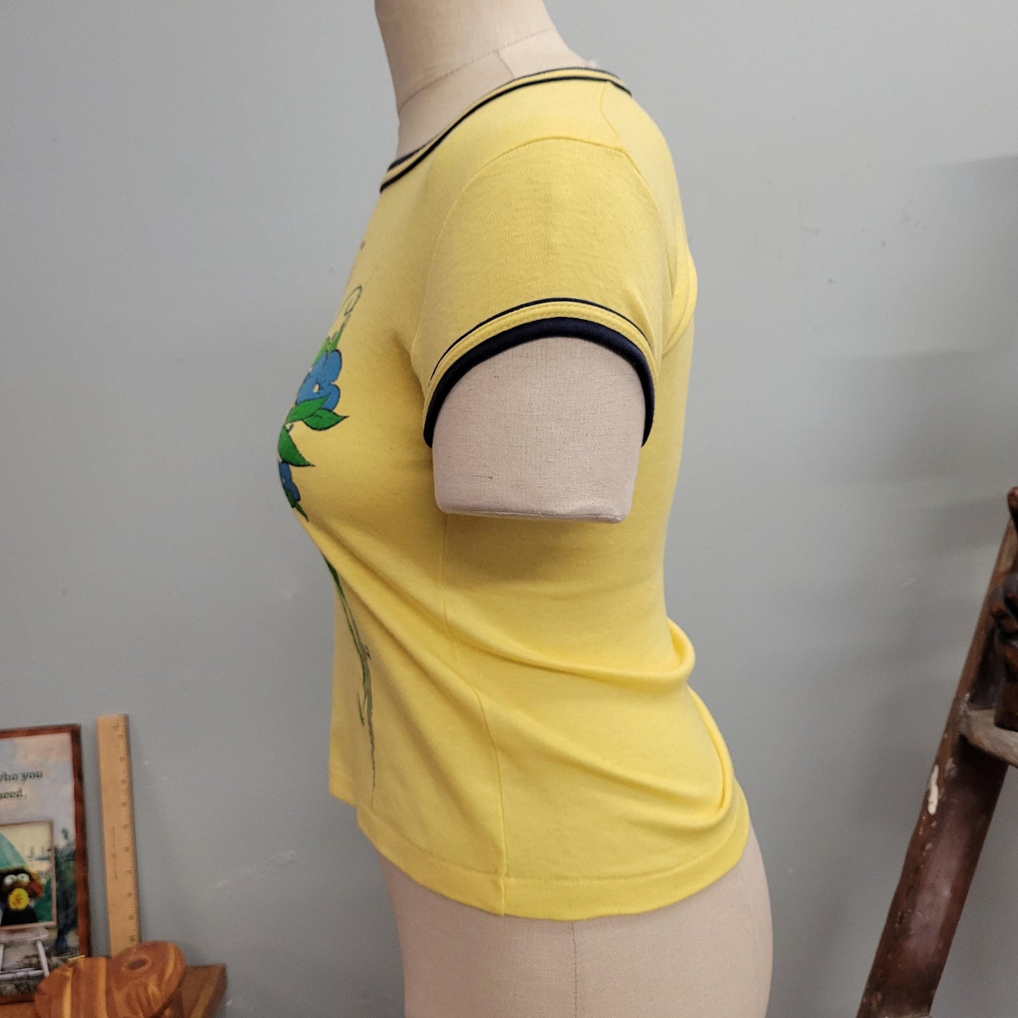 vtg 70s HAWAII RINGER TSHIRT // vintage le riche medium womens cute floral pattern tropical vacation souvenir striped french cut fitted tee