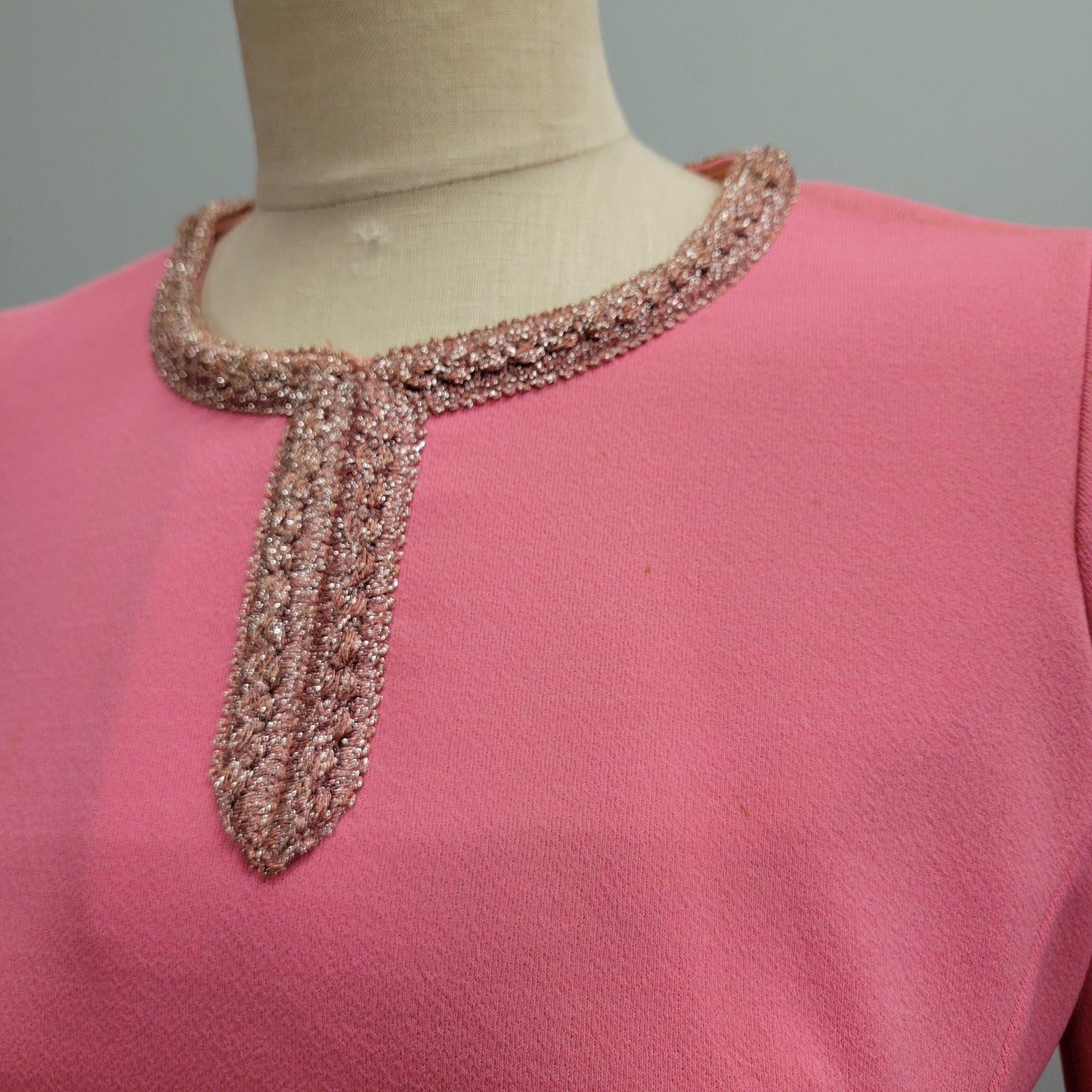 vtg 60s MOD PINK TINSEL Dress // vintage union made size 14 1/2 large beaded embellished tinsel trim barbie pink split flare sleeve keyhole