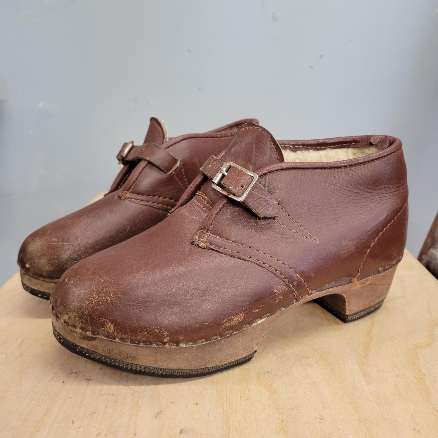 vtg 1940s LEATHER CLOG BOOTS // vintage sherpa lined 8.5 womens brown platform wooden heel chunky buckle boots round toe winter galoshes