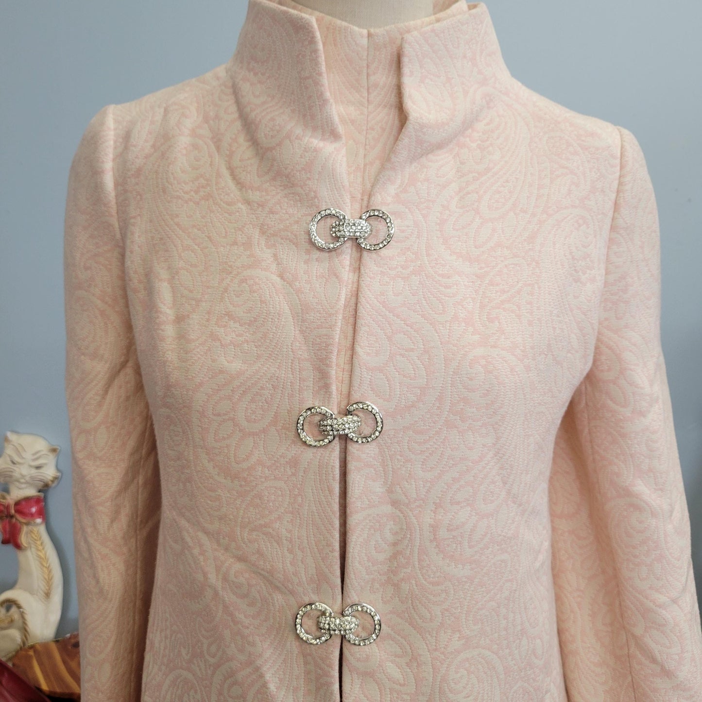 vtg 60s 2 PIECE DRESS // vintage gumps 10 medium womens pastel pink abstract paisley style pattern high collar mock neck autumn cute dressy