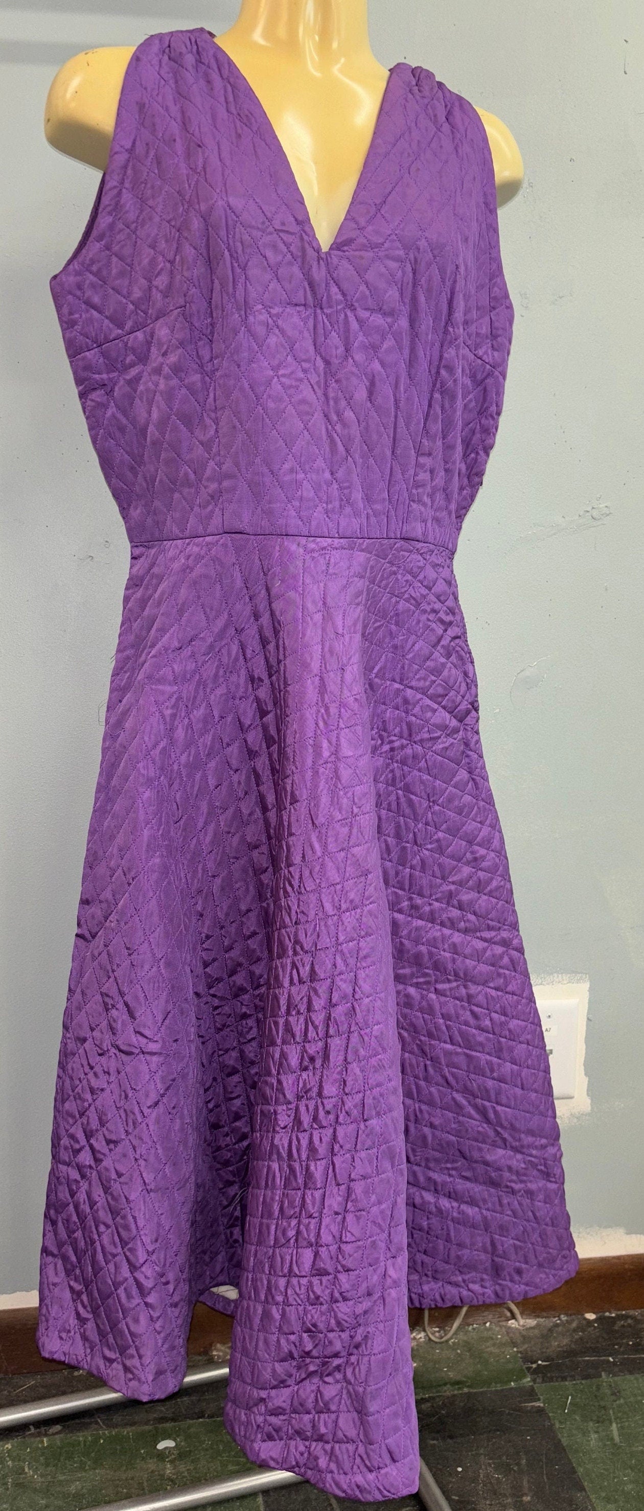 vtg 40s QUILTED PURPLE DRESS // vintage fit n flare dress homemade side zip 50s day dress amethyst jewel tone womens xs autumn winter style