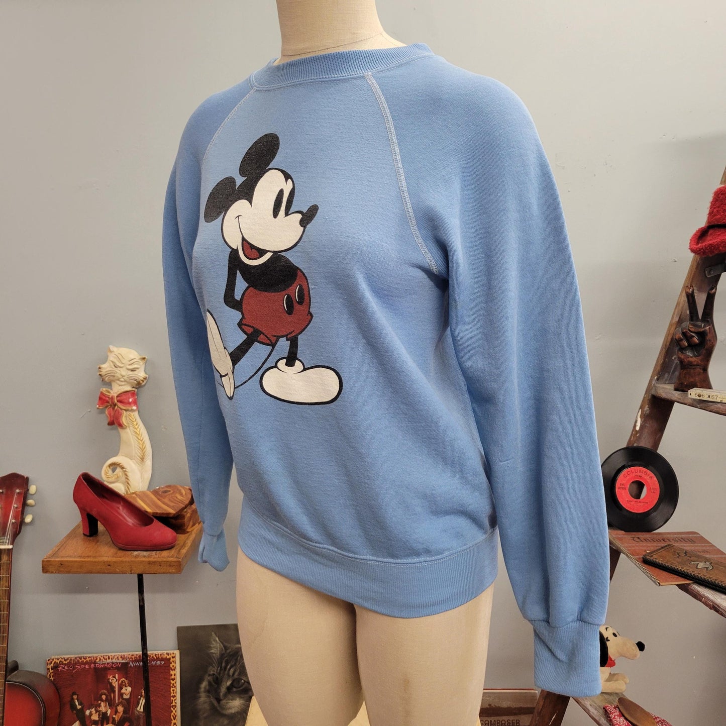 vtg 80s MICKEY MOUSE SWEATSHIRT // vintage disney world crewneck adult medium baby blue casual soft comfy autumn fashion retro cartoon pop