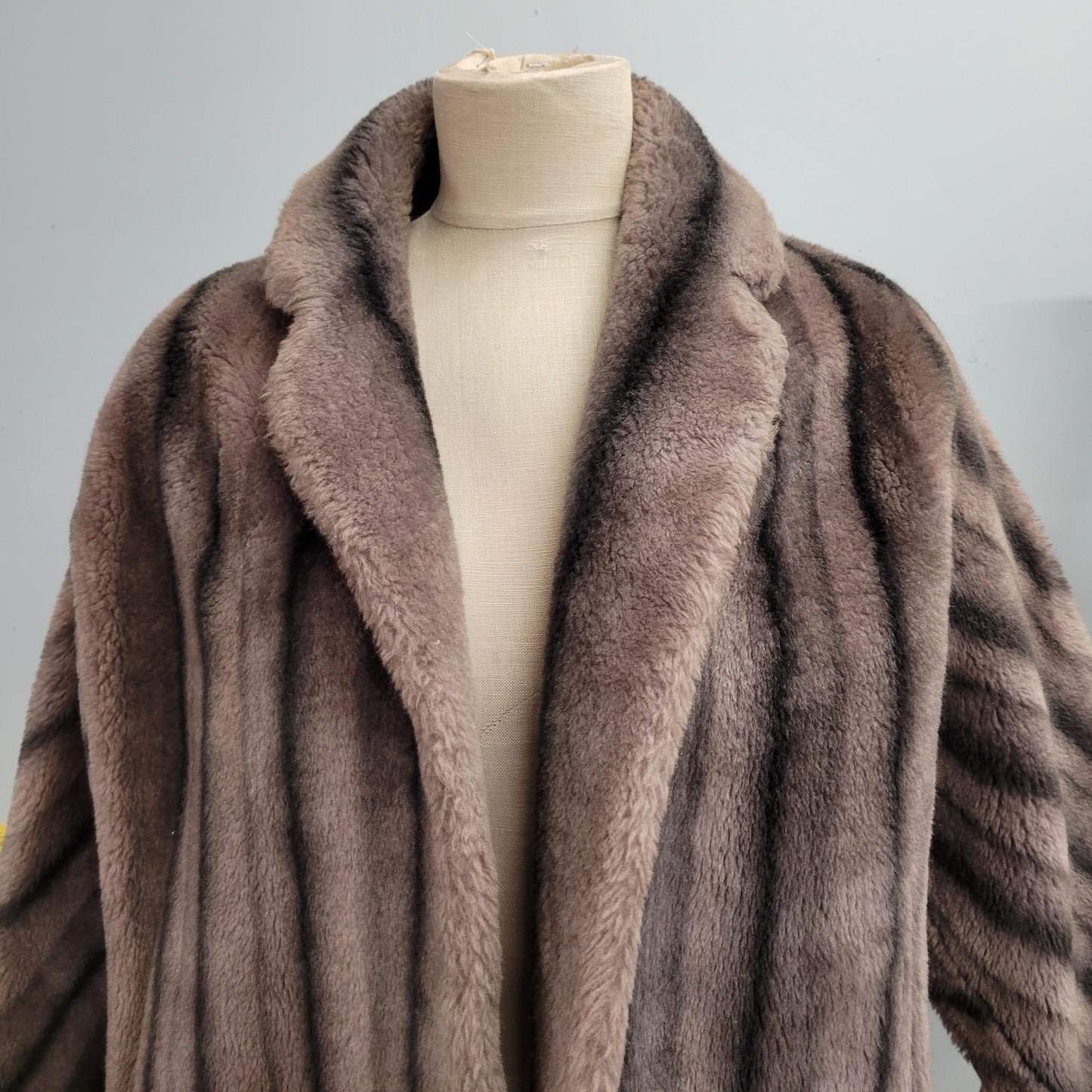 vtg 60s FAUX FUR COAT / vintage doresse faux mink cropped plush soft short autumn winter coat evening fancy party outfit xmas new years warm