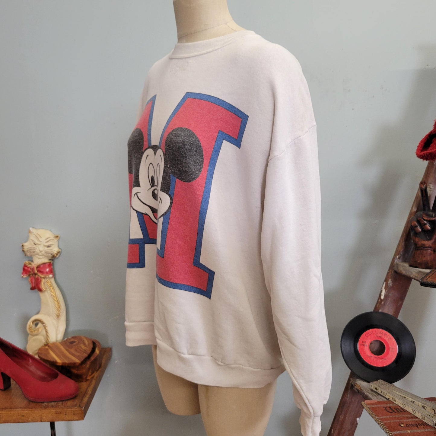 vtg 80s MICKEY MOUSE SWEATSHIRT // vintage disney designs crewneck xl oversized slouchy cozy casual comfy autumn disney college style school