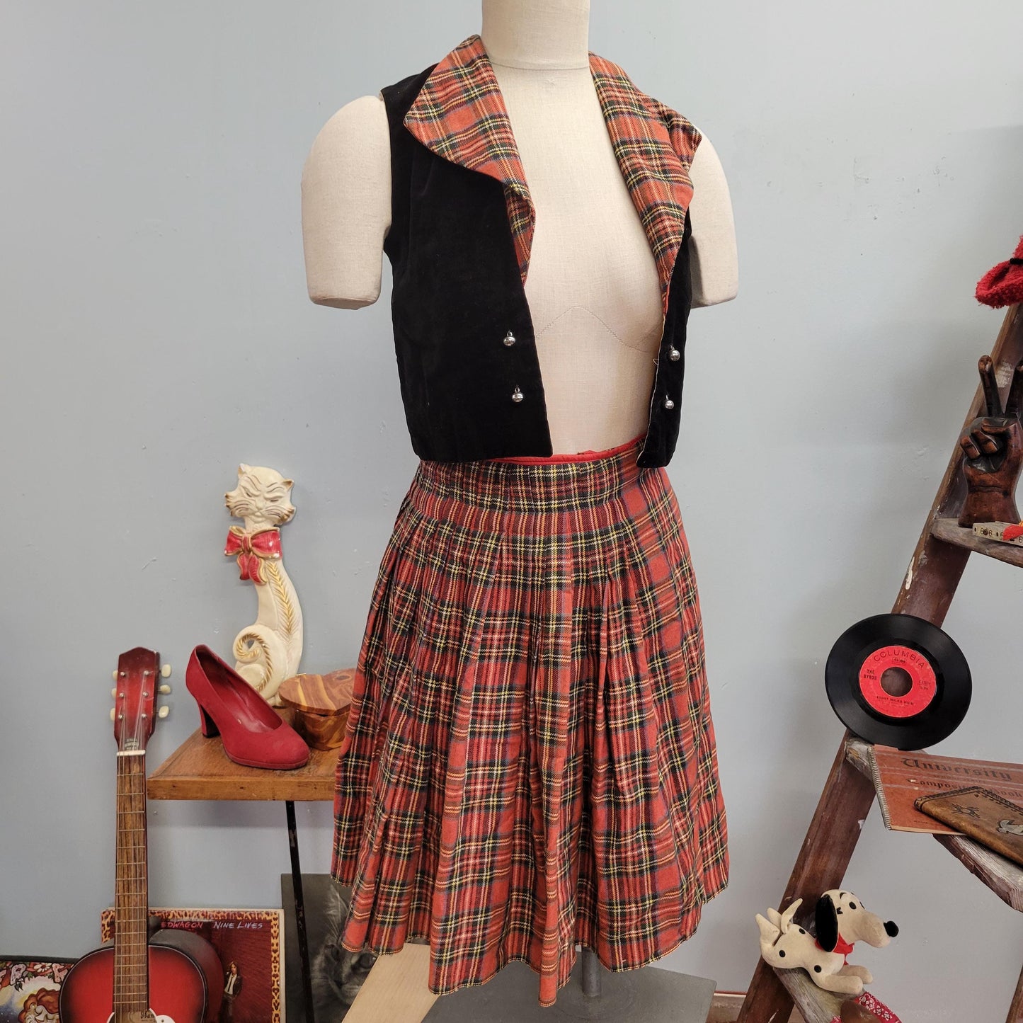 vtg 50s 3 PIECE SKIRT VEST & Hat Set // vintage tartan plaid black velvet small womens cute autumn cottage stylish preppy french style beret