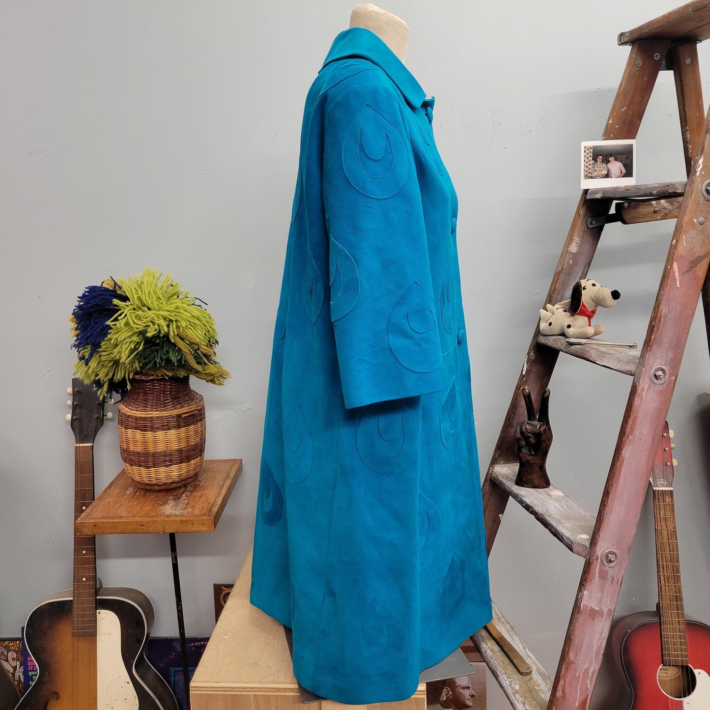 vtg 70s BLUE SUEDE COAT / vintage womens large jacket cardinale madrid raindrop hand tooled leather cut out patchwork bright funky statement