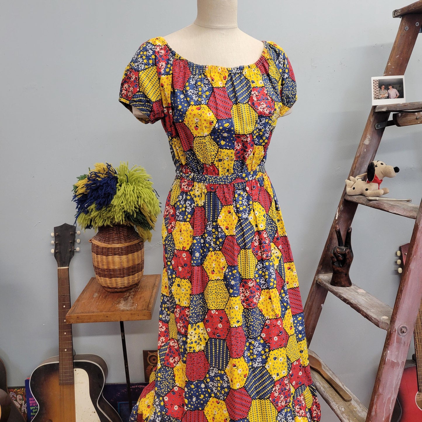 vtg 70s PATCHWORK COTTAGE DRESS // vintage belted womens large scoop neck hippie americana boho folk art puffed sleeve maxi bandana pattern