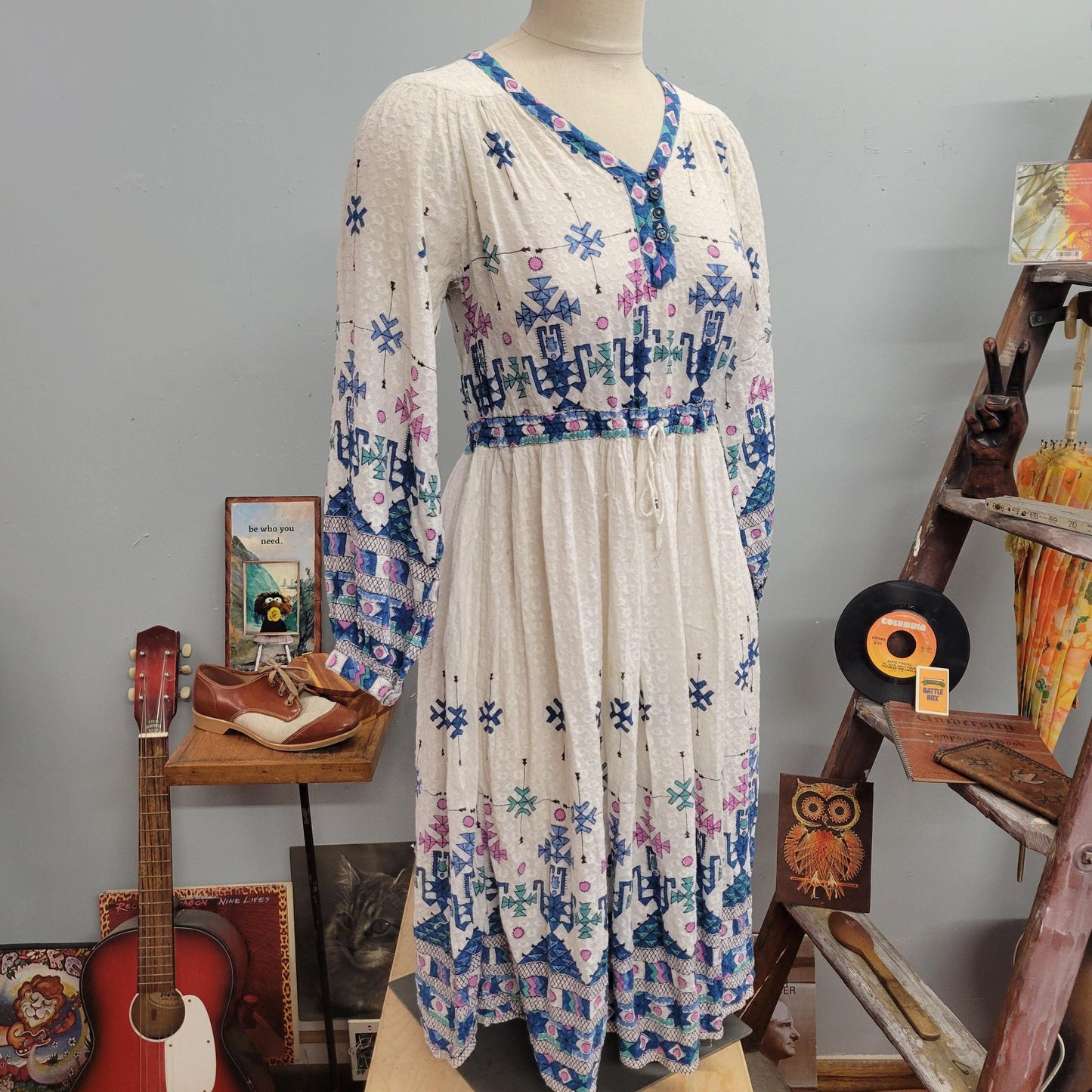 vtg 70s PATTERNED RAYON DRESS // vintage nandans small Indian rayon abstract geometric flowy winter ice queen whimsical hippie boho retro