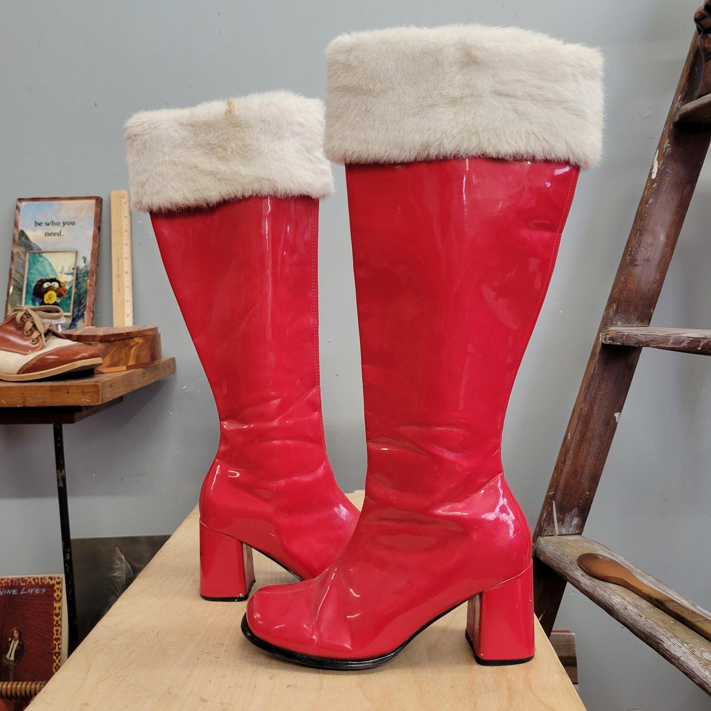 vtg Y2K LEATHER SANTA BOOTS // vintage sexy heels christmas mrs clause costume knee highs fur trim vinyl holiday party cosplay kinky boots