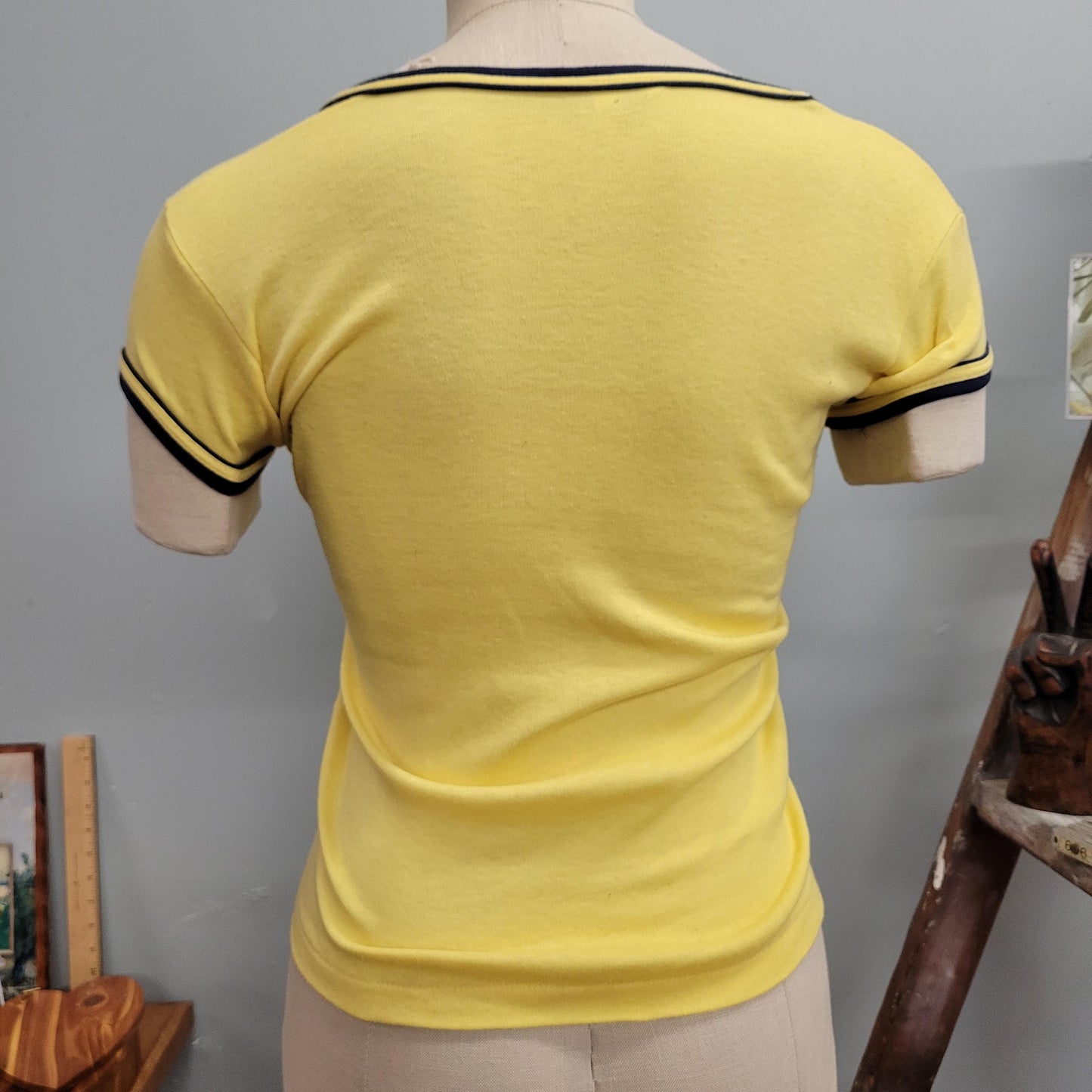 vtg 70s HAWAII RINGER TSHIRT // vintage le riche medium womens cute floral pattern tropical vacation souvenir striped french cut fitted tee