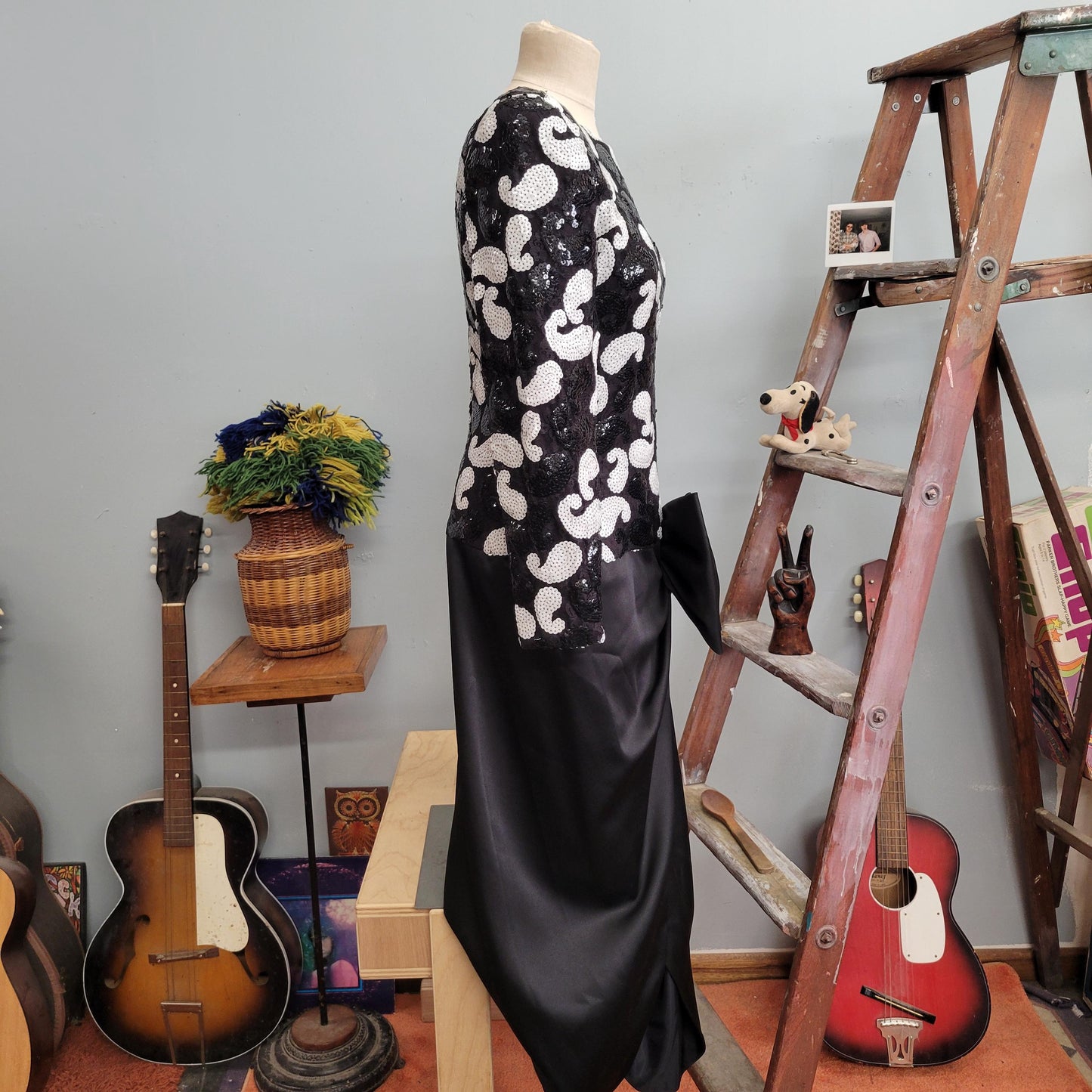 vtg 80s SEQUIN BOW GOWN // vintage martinique size 12 womens paisley patterned black & white sequins mod retro evening prom gown statement