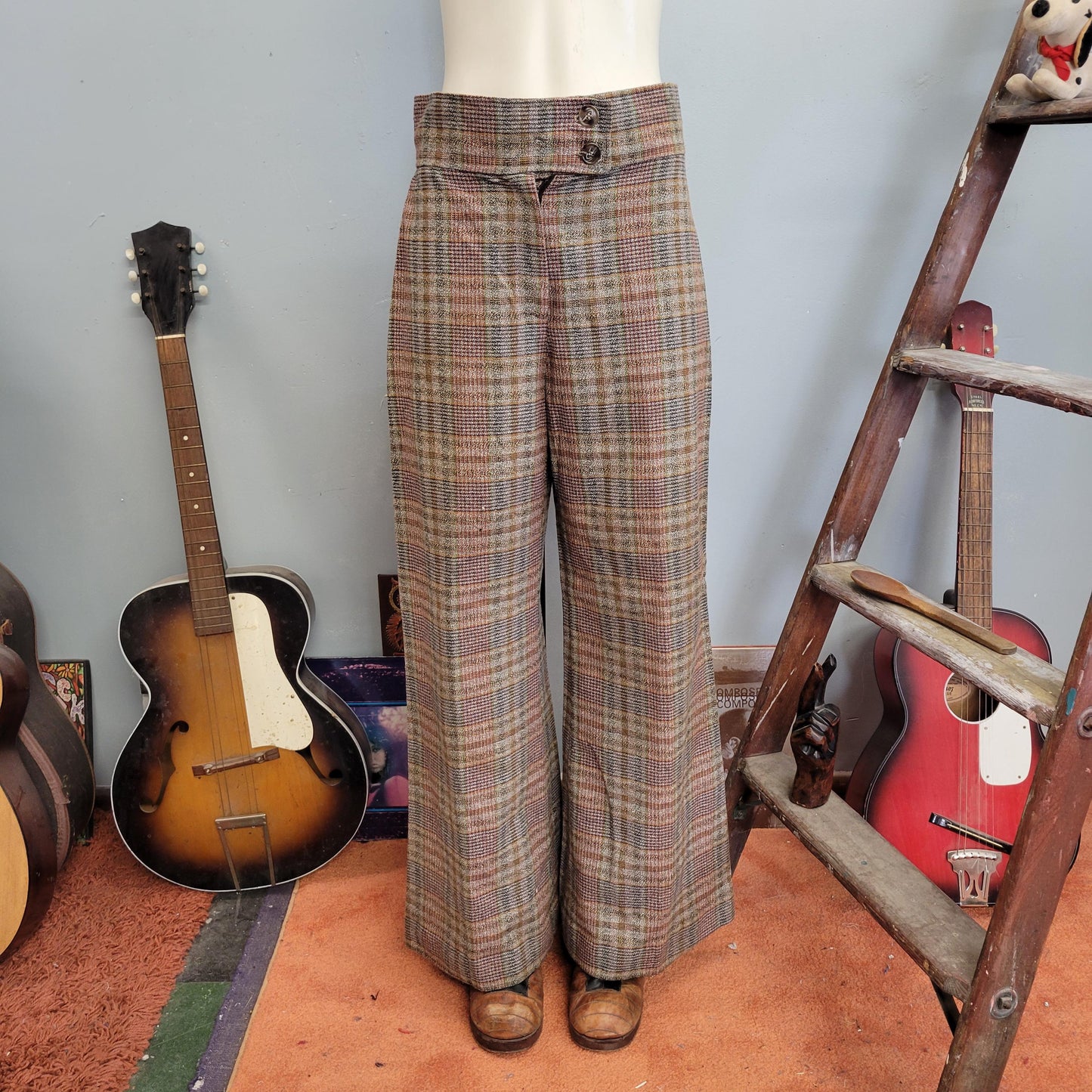 vtg 70s PLAID BELL BOTTOMS // vintage womens pants size 27/28 high waisted wide leg flare pants neutral earth tones hippie boho retro winter