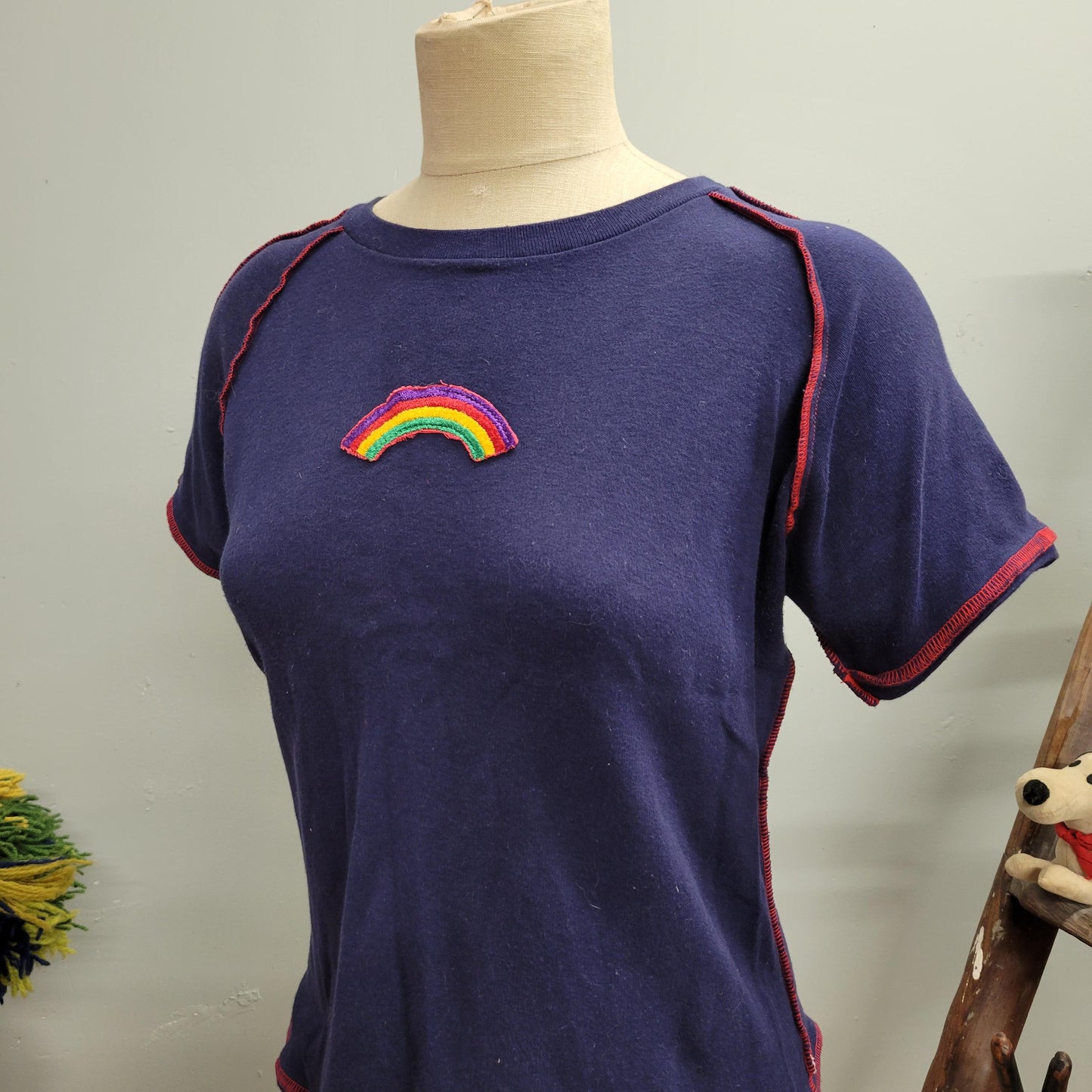 vtg 70s RAINBOW EMBROIDERED TOP // vintage wrangler tshirt medium women’s super retro hippie style French cut femme fit cute California tee