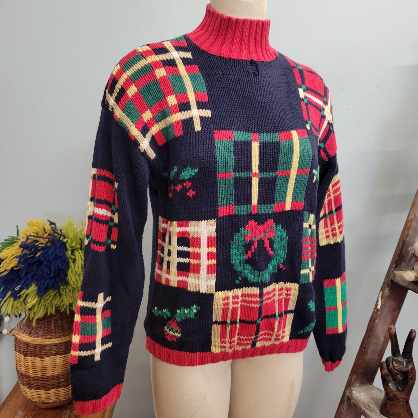 vtg 80s CHRISTMAS TURTLENECK SWEATER // vintage knit charter club medium womens  ribbed holiday wreath ornaments mistletoe holly gift box
