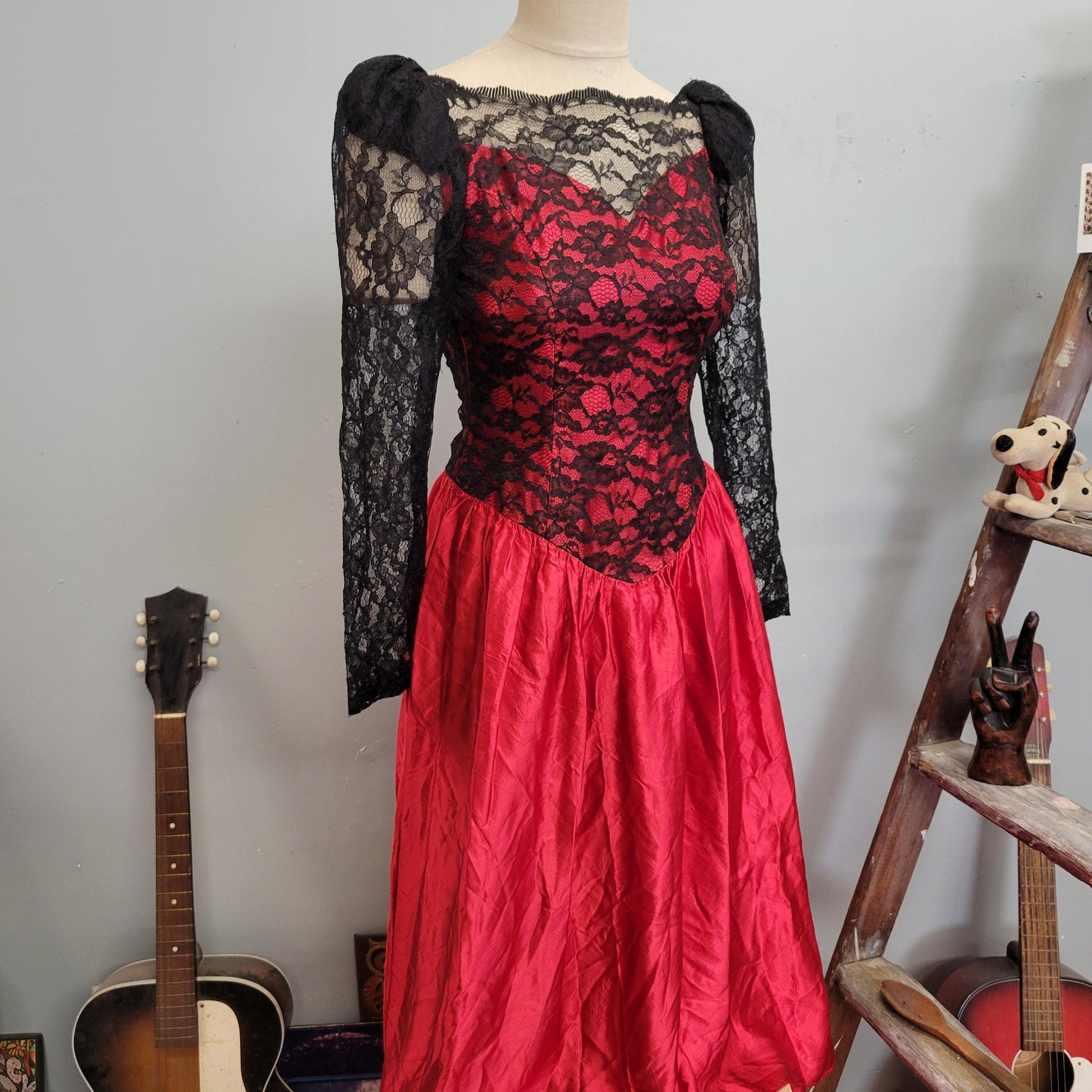 vtg 80s RED LACE DRESS // vintage womens small black lace red satin mid length sexy gothic gown fit n flare xmas cocktail party sweetheart