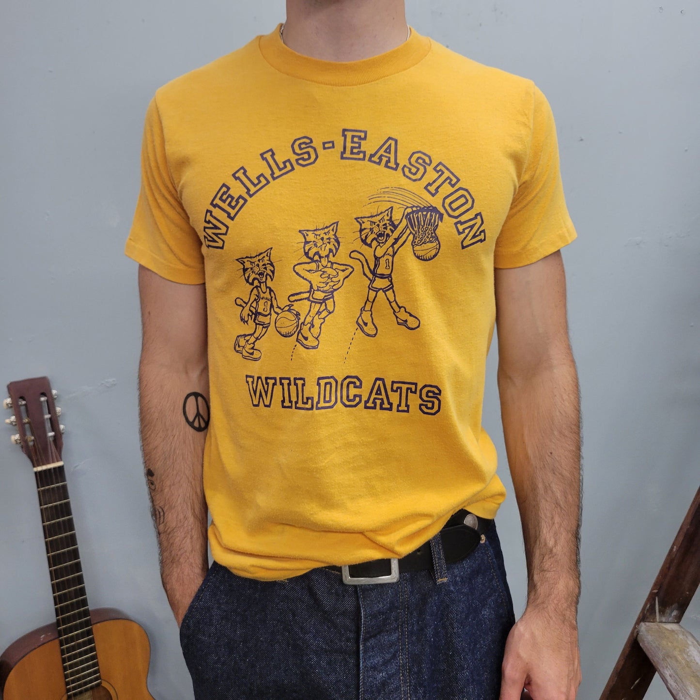 vtg 80s MINNESOTA WILDCATS TSHIRT // vintage sport-t medium yellow athletic sports school cats kitty basketball jersey easton camp shirt