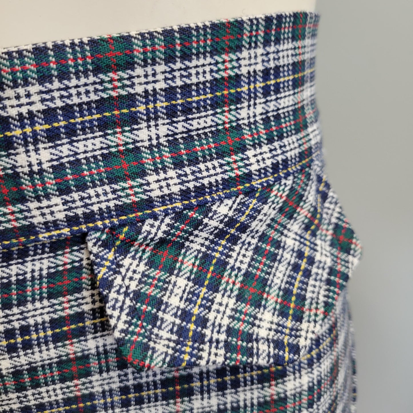 vtg 70s PLAID HIGH WAISTED Pants // vintage womens 25  x 28  "time and place" slacks cute double button flap pockets cropped kick flare boot