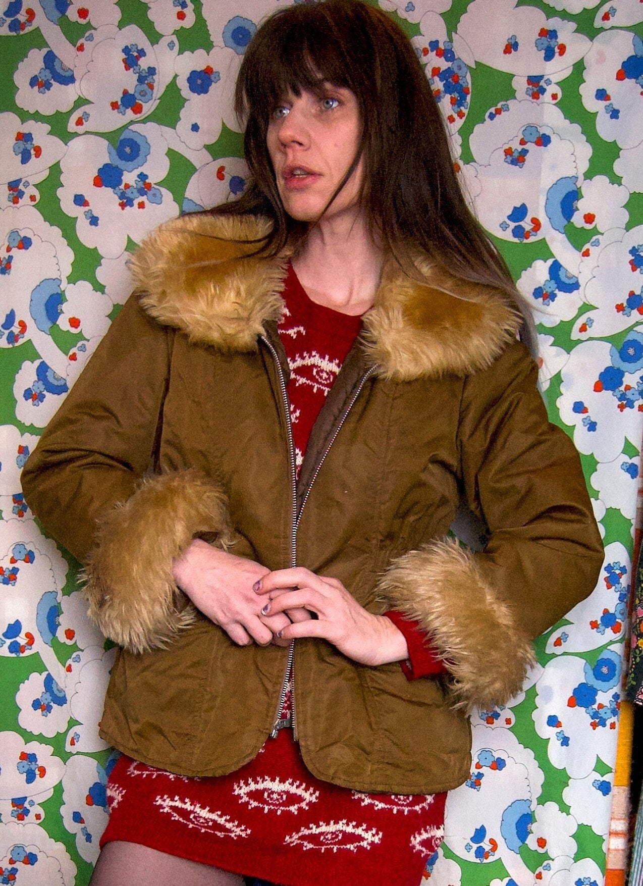vtg 70s faux FUR PUFFER JACKET //  fur trimmed nylon ski zip fashionable sporting coat pointy collar cropped winter penny lane style retro