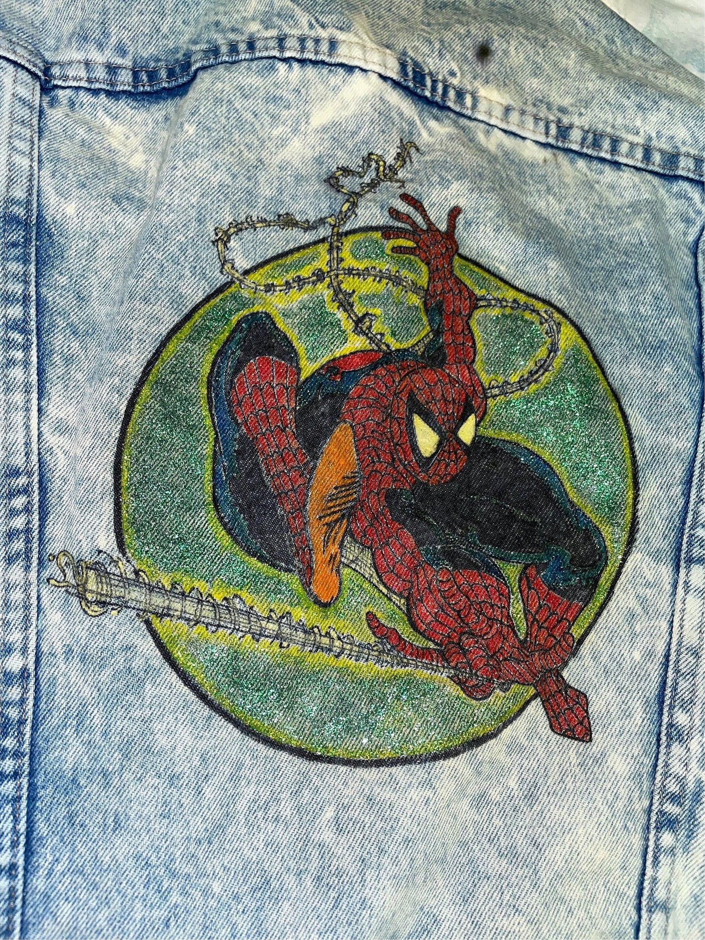 vtg 80s SPIDERMAN JEAN JACKET // acid wash hand drawn glitter art marvel comics fan art airbrushed trucker denim boxy grunge hipster cool