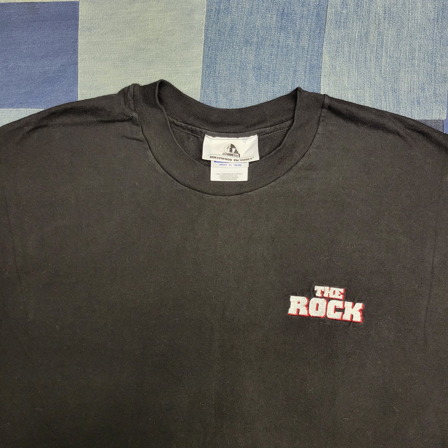 vtg 90s THE ROCK alcatraz PROMO tee // nicolas cage basic text tshirt hanes hollywood pictures studios prison tv movie film