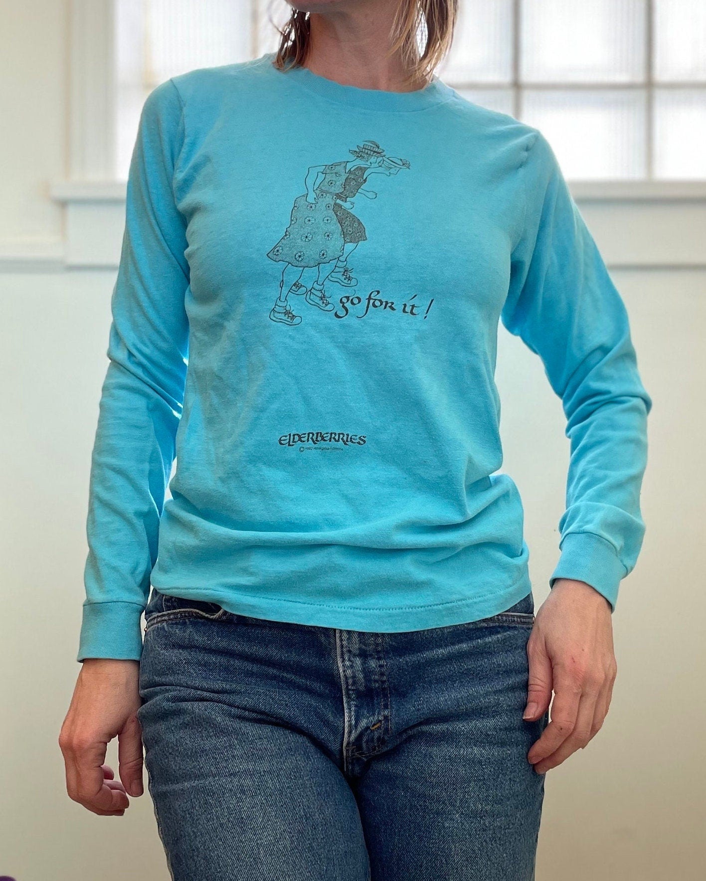 vtg 80s GO FOR IT sweatshirt // long sleeve inspirational quote best friends ladies true thin mom daughter style fashion fleetwood mac tee