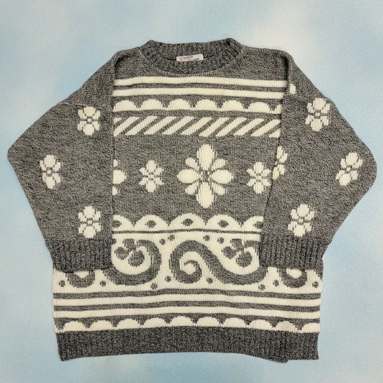 vtg 80s GRAY FLOWER SWEATER // 80s Mod / Silver Floral Sweater // Floral Jumper mited tones chunky 90s school teacher student fluer logo aop