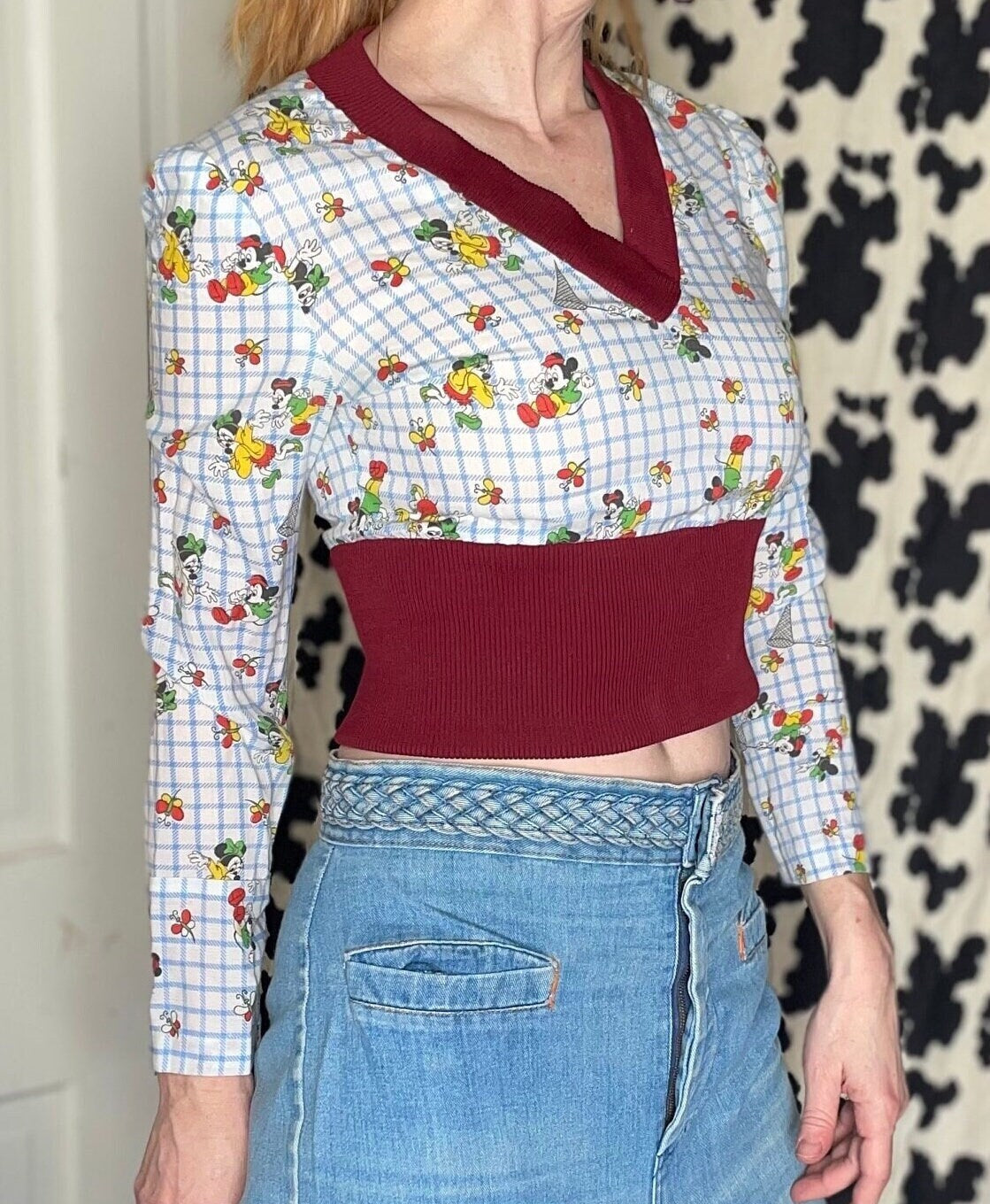 vtg 70s MICKEY MOUSE CROP Top // novelty disney print v neck all over print cartoon blouse handmade craft vintage style midriff school fit
