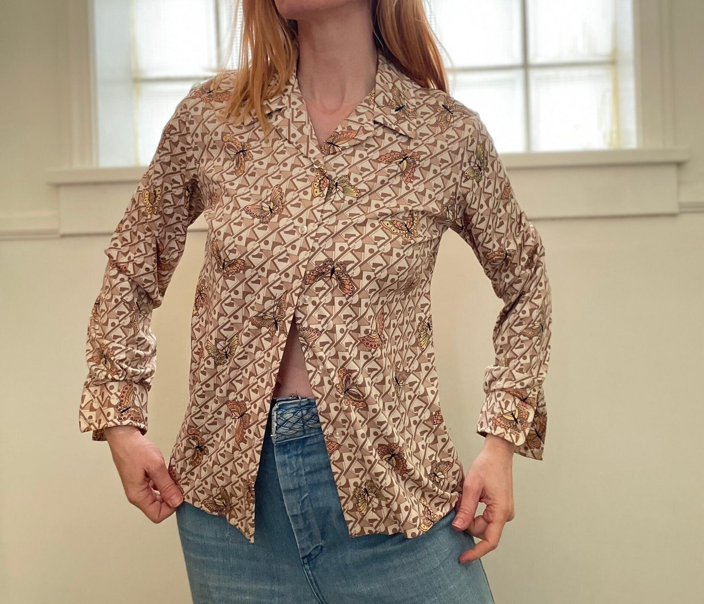 vtg 70s BUTTERFLY PATTERN TOP // retro all over print button up polyester abstract print blouse pointy collar mod hippie flowy psychedelic