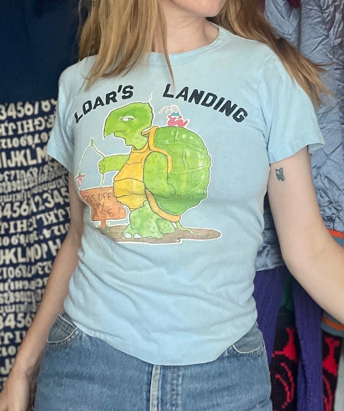 vtg 70s TURTLE SHIRT // cute loars landing tortoise delta dawn team member graphic tee baby blue soft thin cartoon print comfy casual fitted