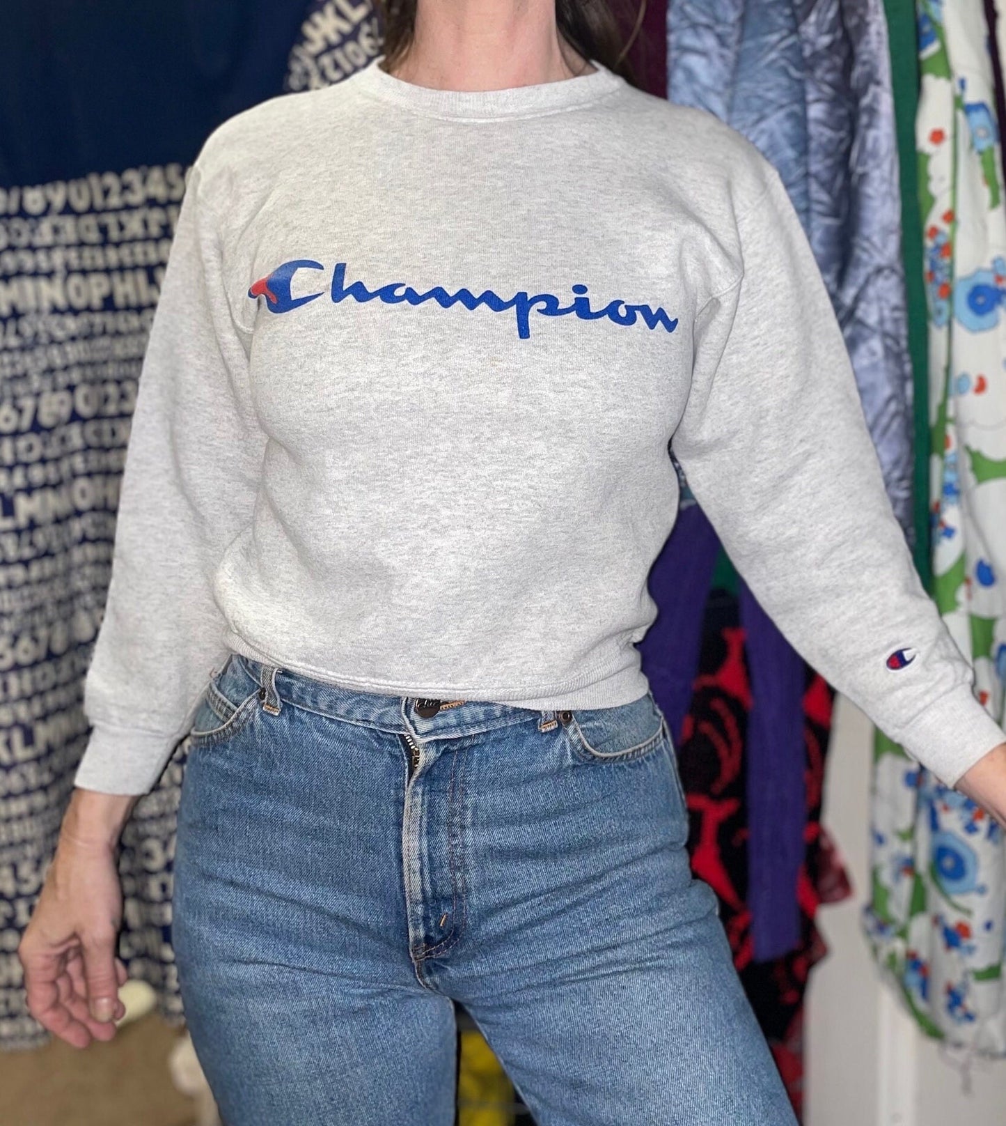 vtg 90s CHAMPION SWEATSHIIRT // fitted youth large USA Cropped shirt cursive spell out sporty white clean preppy name brand classic style