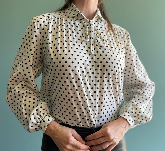 vtg 70s POLKA DOT BLOUSE // vintage tie collar semi sheer womens medium black & white retro button up casual workwear 80s balloon sleeve top