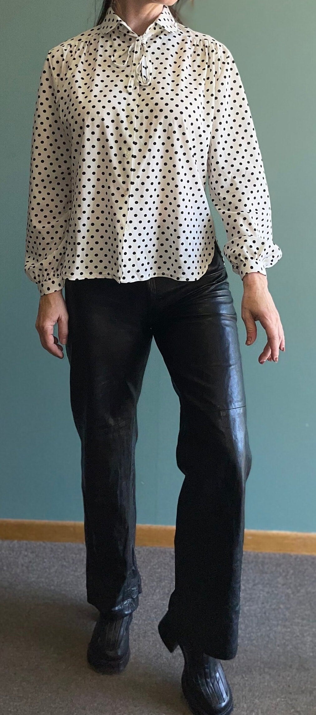 vtg 70s POLKA DOT BLOUSE // vintage tie collar semi sheer womens medium black & white retro button up casual workwear 80s balloon sleeve top