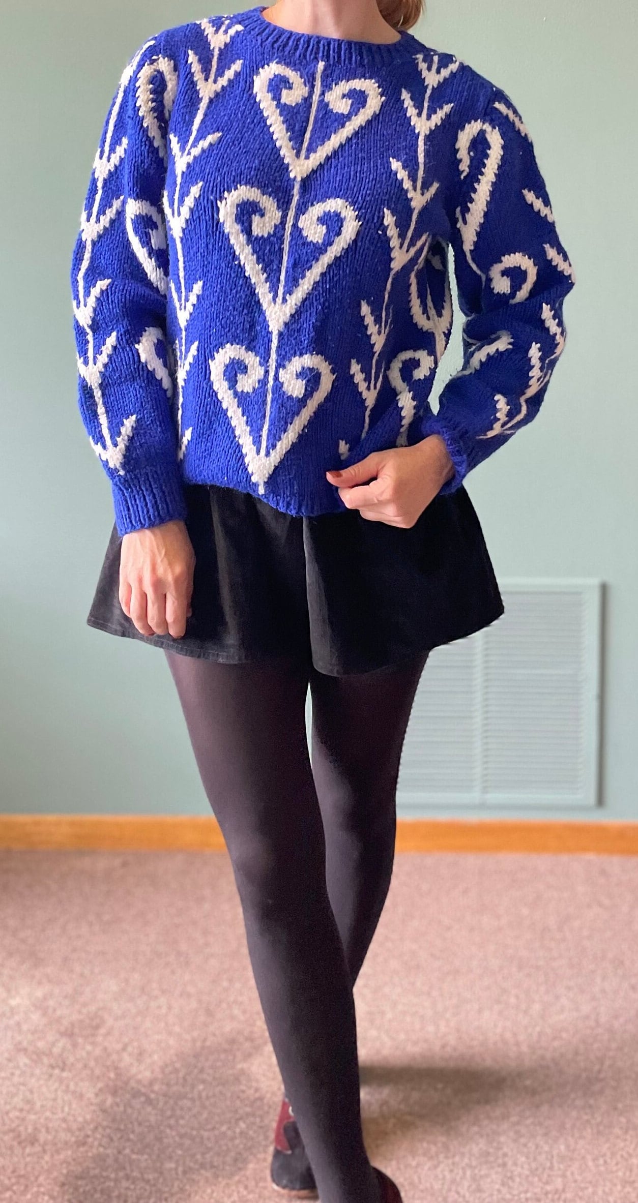 vtg 80s SQUIGGLE HEARTS SWEATER // vintage medium bright blue funky abstract pattern contrast slouchy fit all over print autumn casual cozy