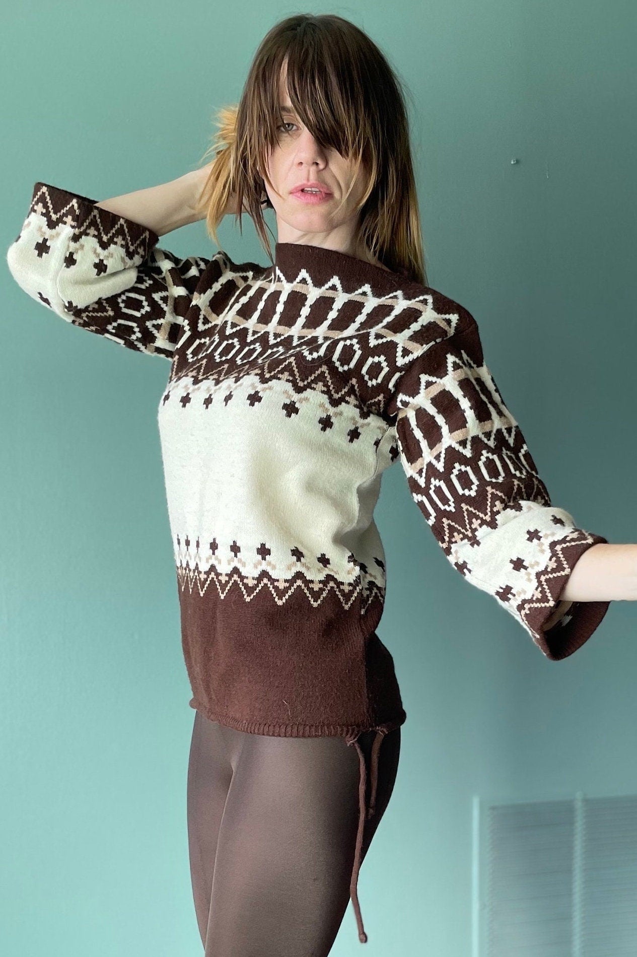 vtg 70s ABSTRACT PATTERN SWEATER // vintage pure gould usa sidney gould womens small flare sleeve tie waist cropped peplum autumn sweater